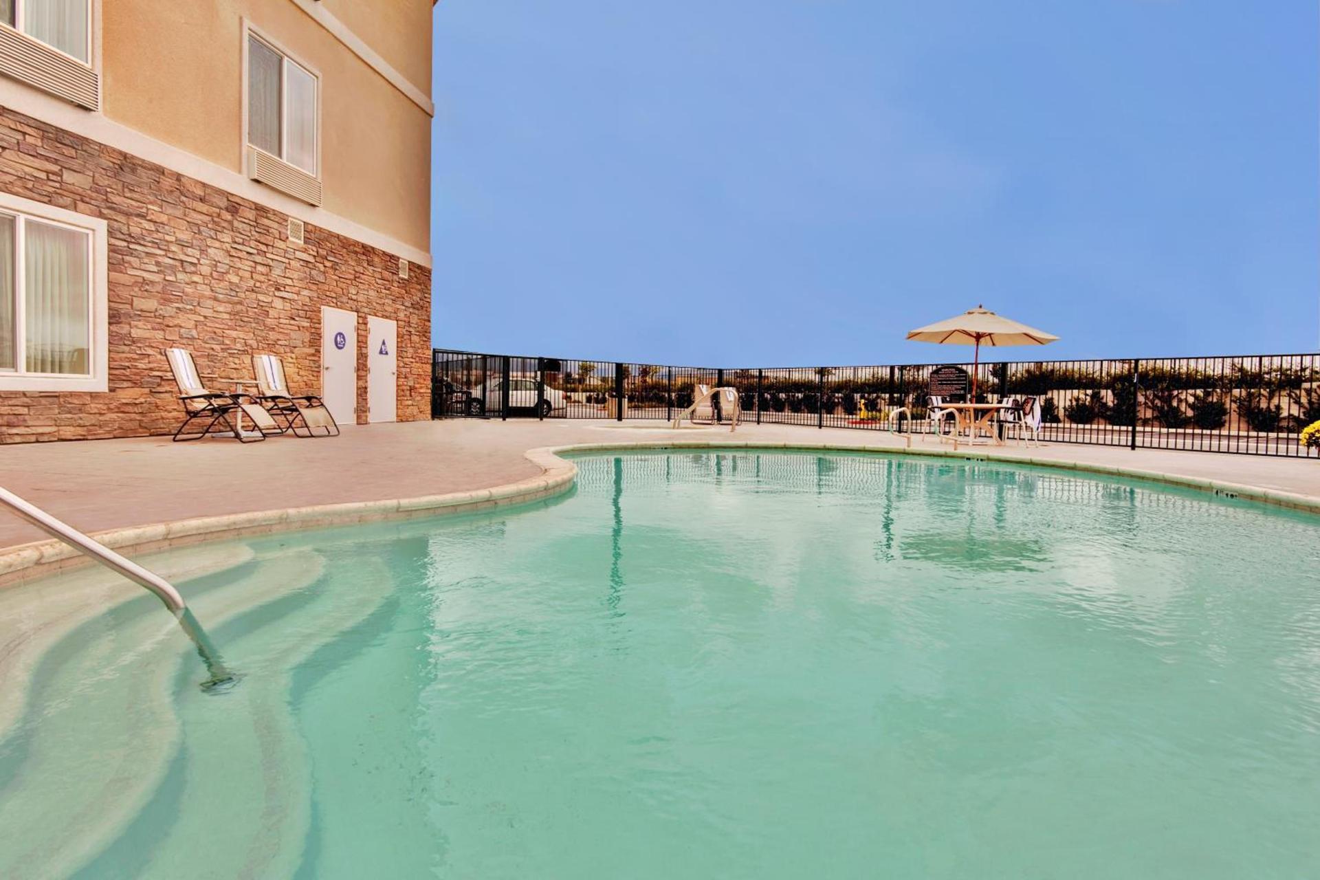 Holiday Inn Express & Suites Beaumont - Oak Valley by IHG photo 13