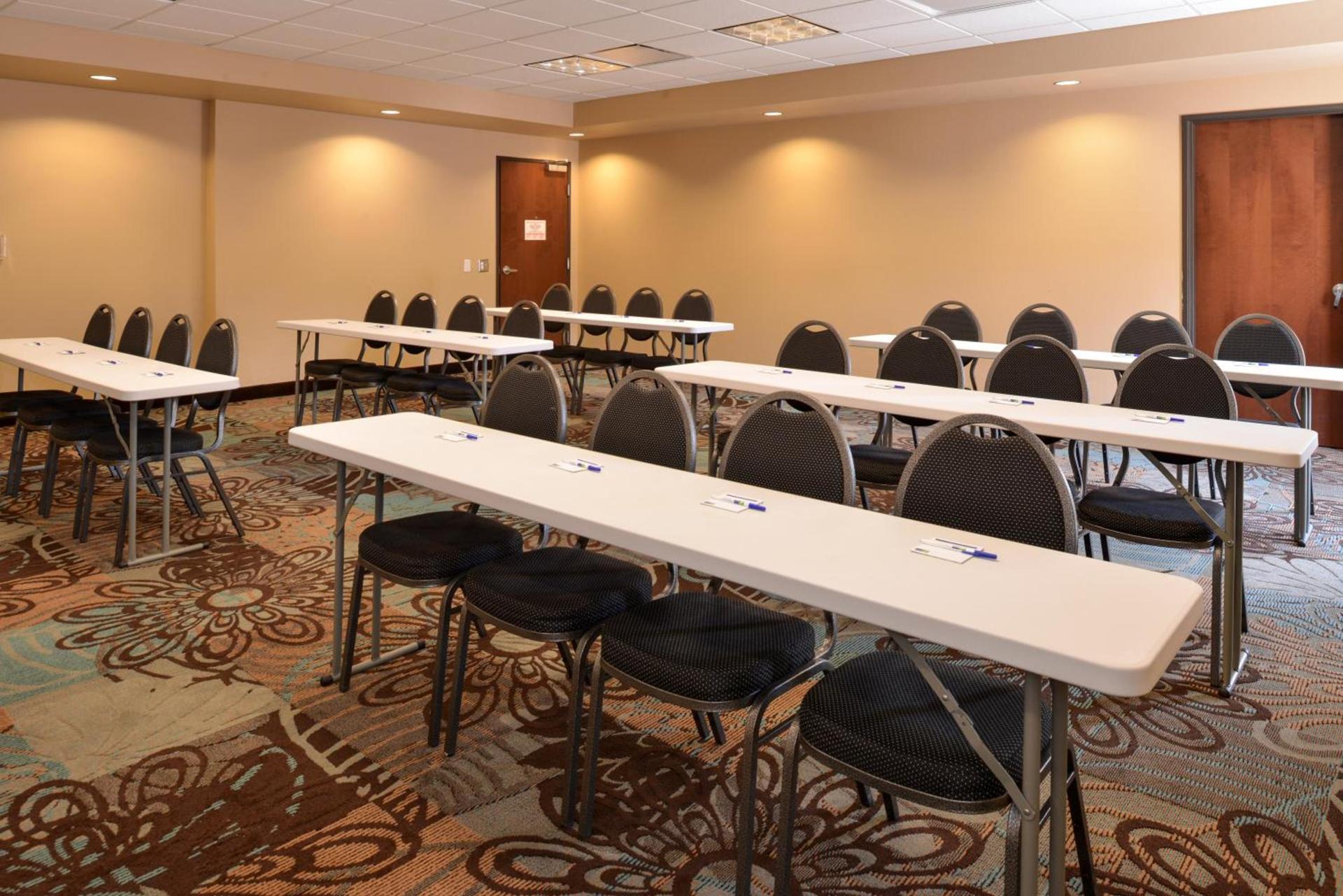 Holiday Inn Express & Suites Globe by IHG photo 55