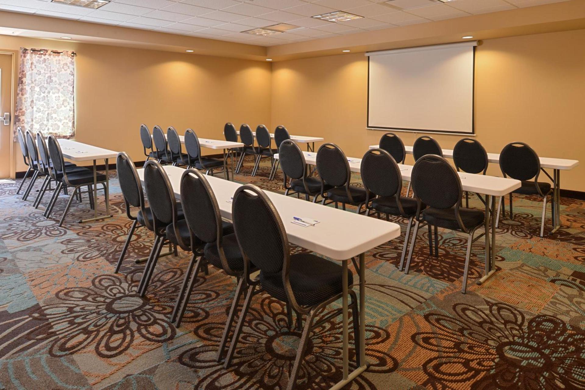 Holiday Inn Express & Suites Globe by IHG photo 53