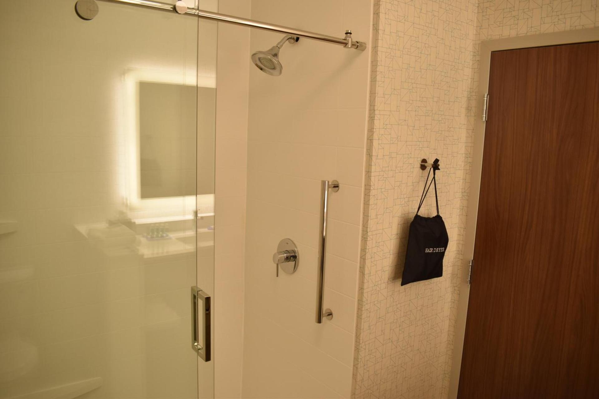 Holiday Inn Express & Suites - Boston South - Randolph by IHG photo 18