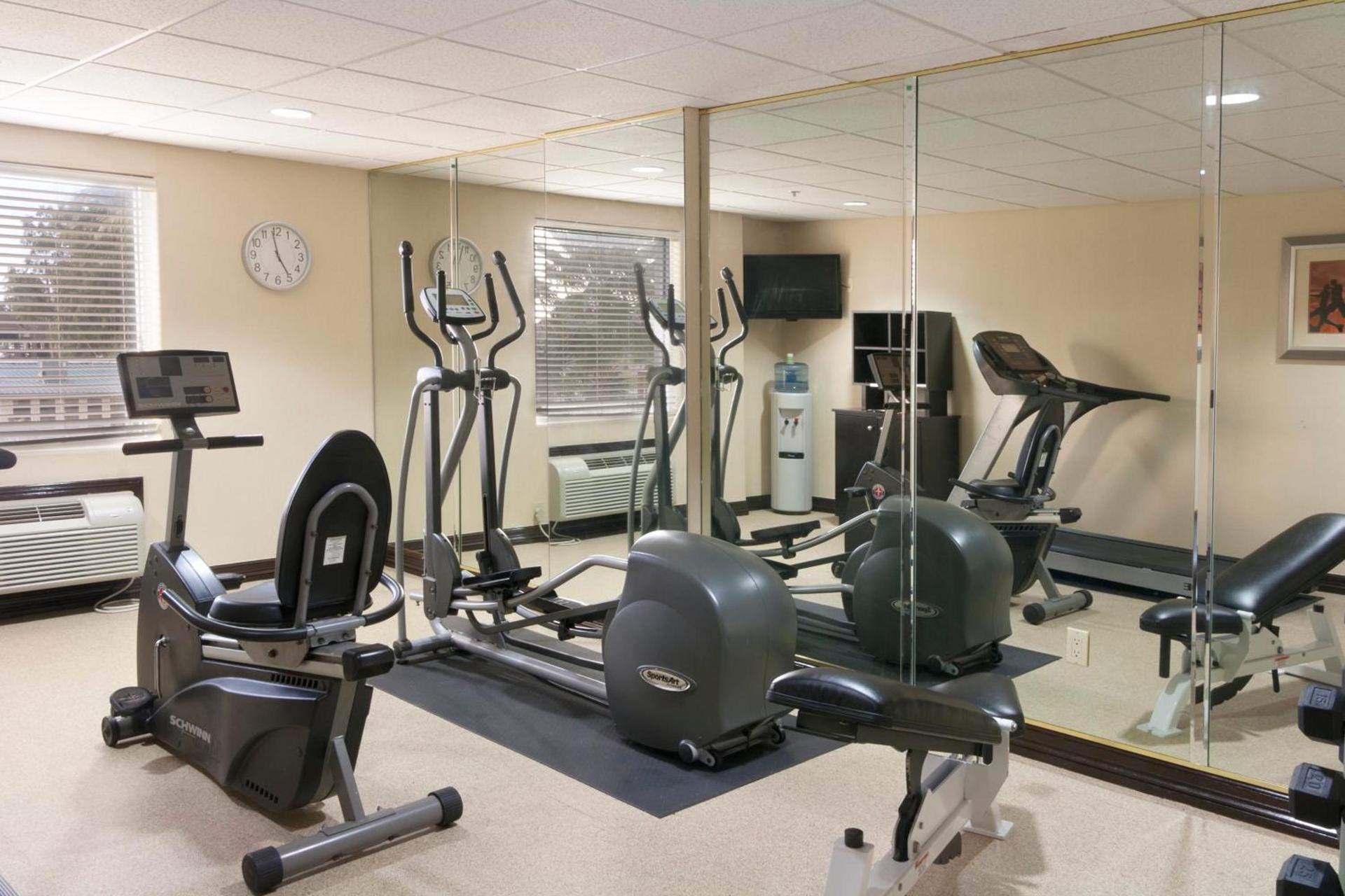 Holiday Inn Express Hotel and Suites Brownsville by IHG photo 5