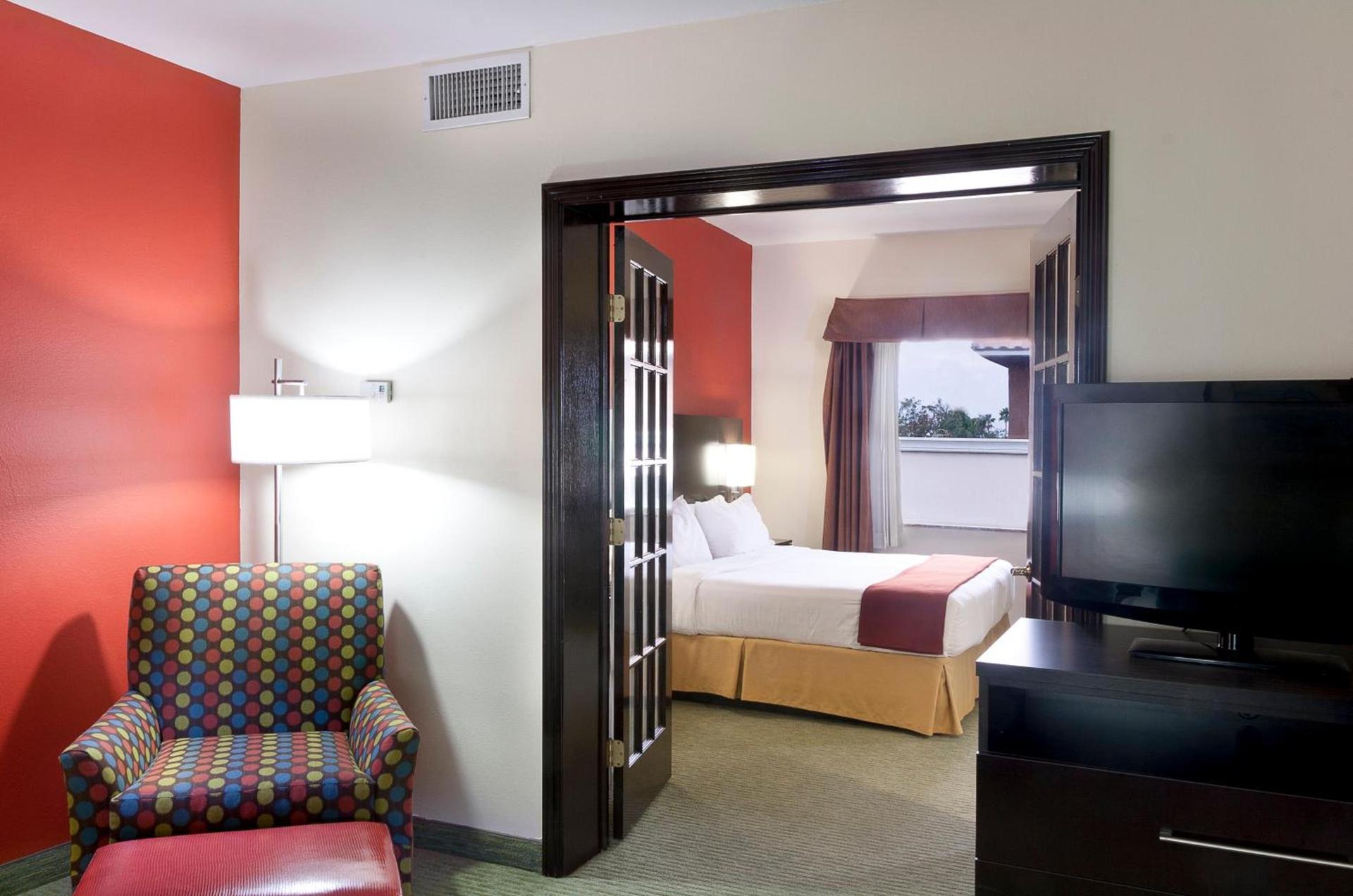 Holiday Inn Express Hotel and Suites Brownsville by IHG photo 24