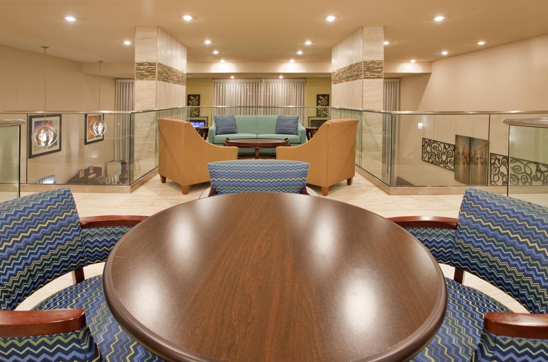 Holiday Inn Express Hotel & Suites Branson 76 Central by IHG photo 39