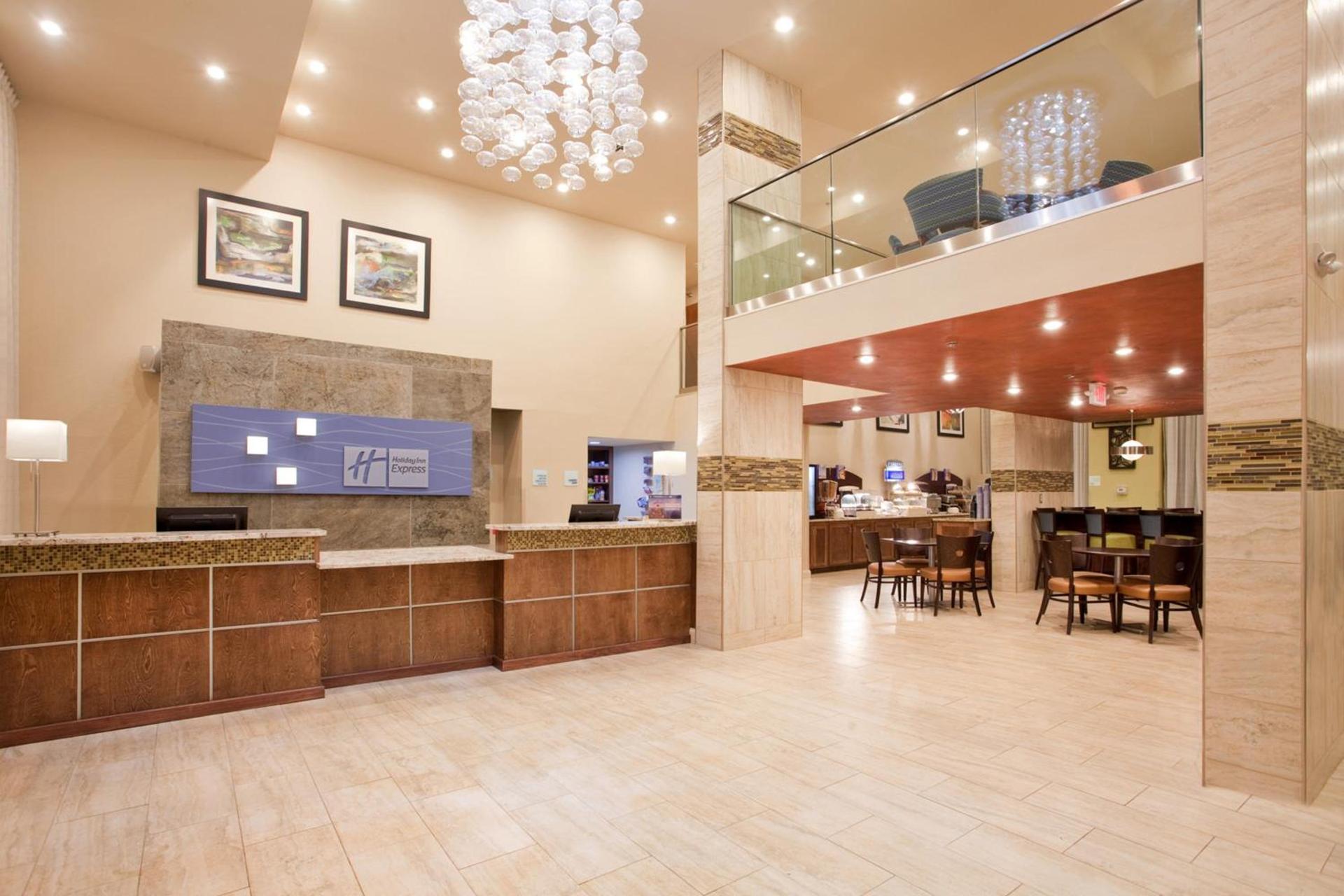 Holiday Inn Express Hotel & Suites Branson 76 Central by IHG photo 32