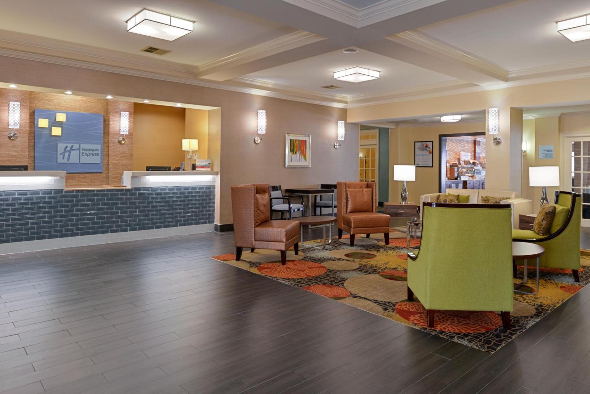 La Quinta Inn & Suites by Wyndham Bessemer photo 27
