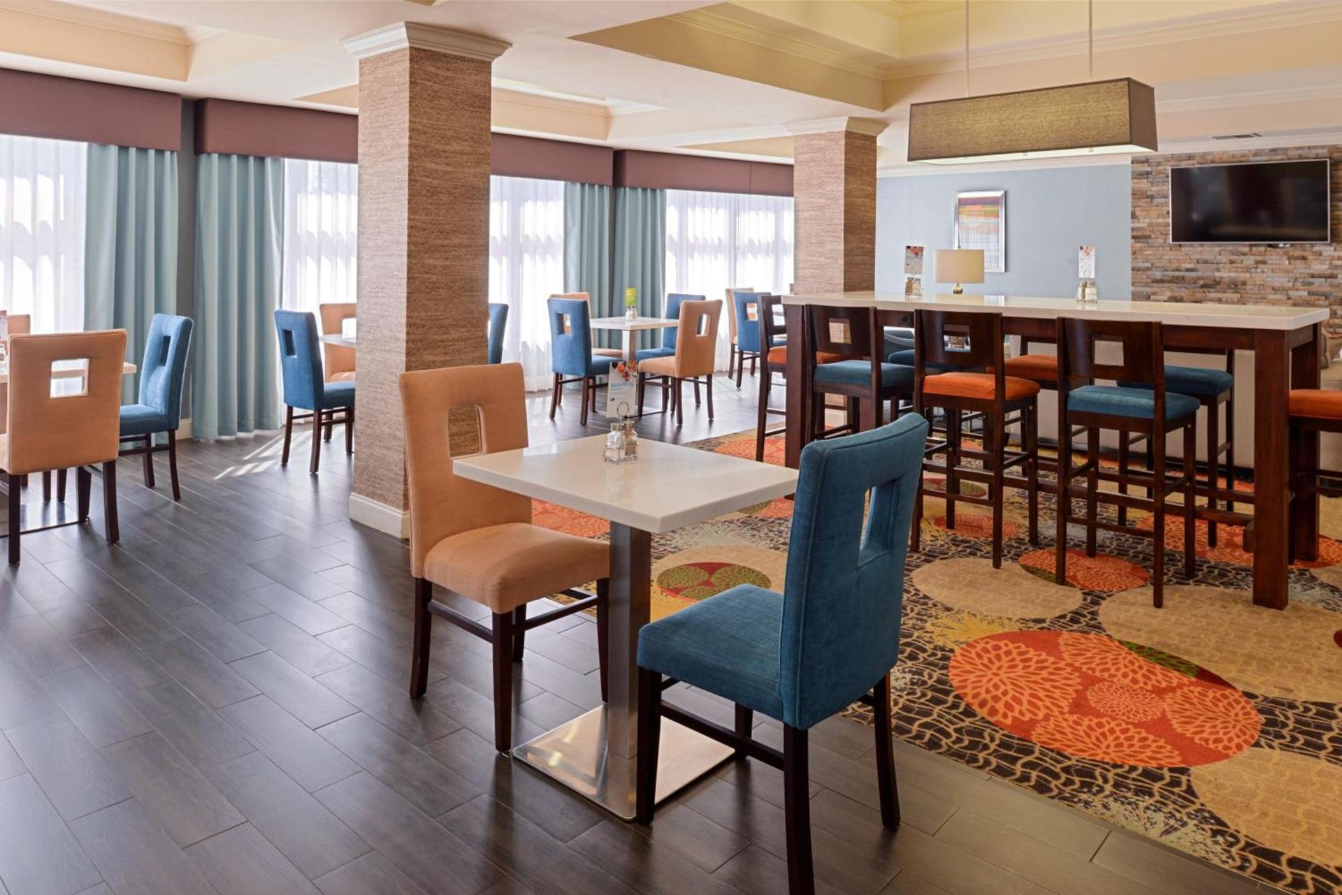 La Quinta Inn & Suites by Wyndham Bessemer photo 44