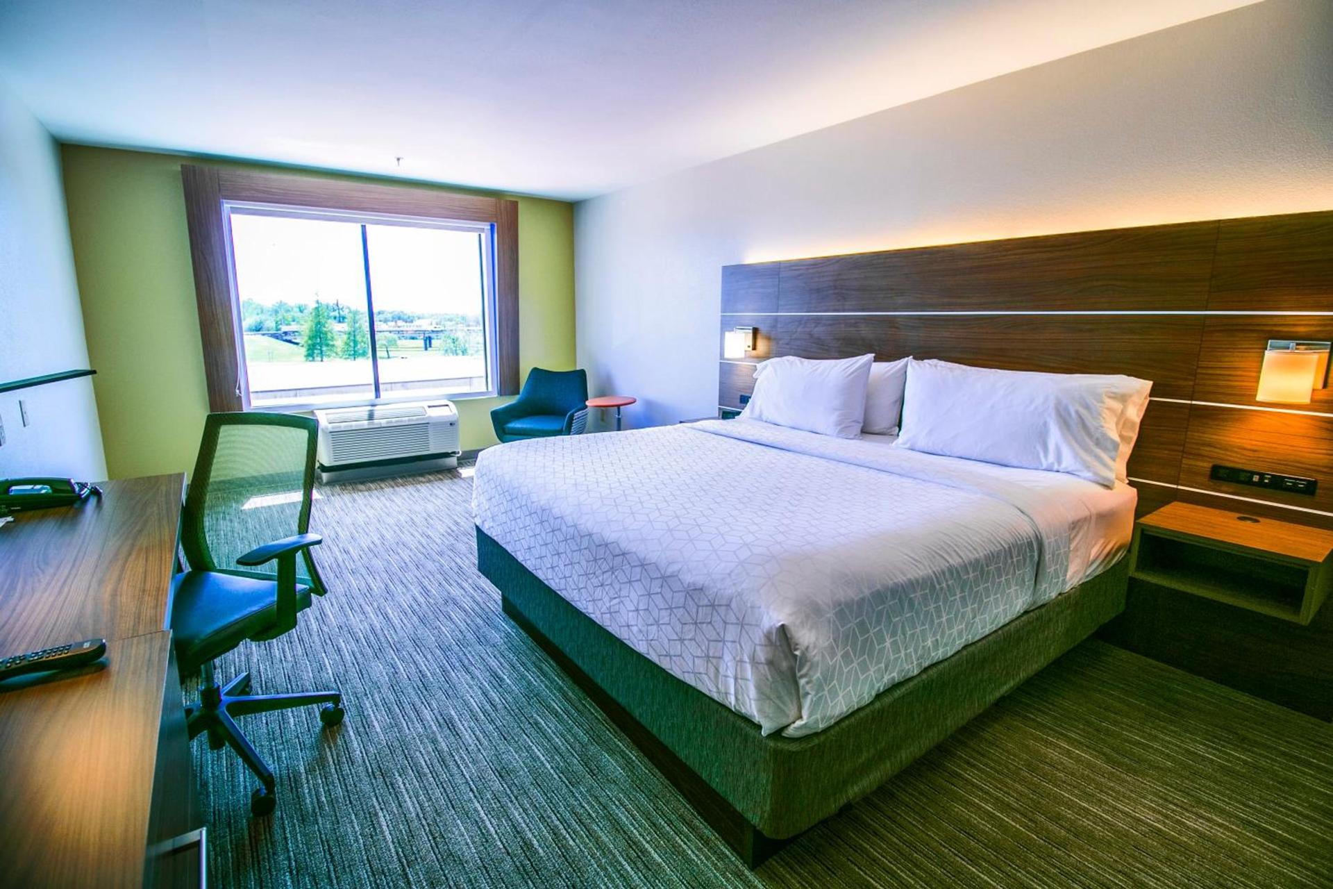 Holiday Inn Express Hotel & Suites Baton Rouge -Port Allen by IHG photo 32