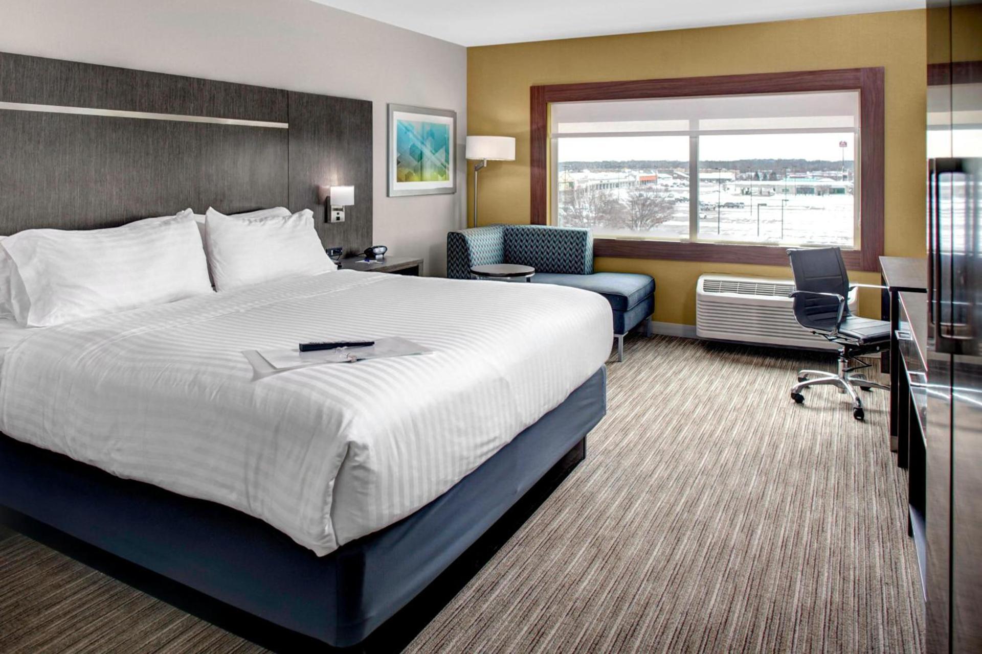 Holiday Inn Express & Suites Coldwater by IHG photo 29