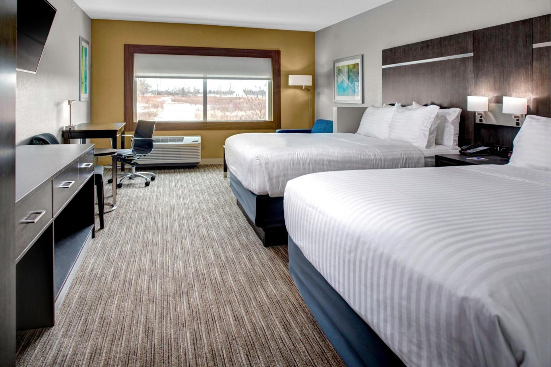 Holiday Inn Express & Suites Coldwater by IHG photo 31