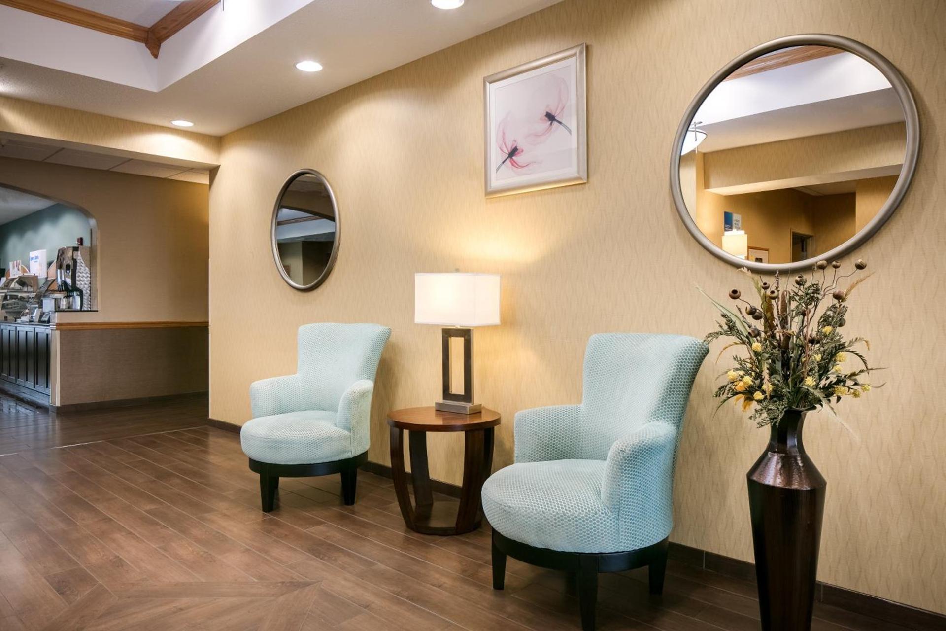 Holiday Inn Express & Suites Clinton by IHG photo 13