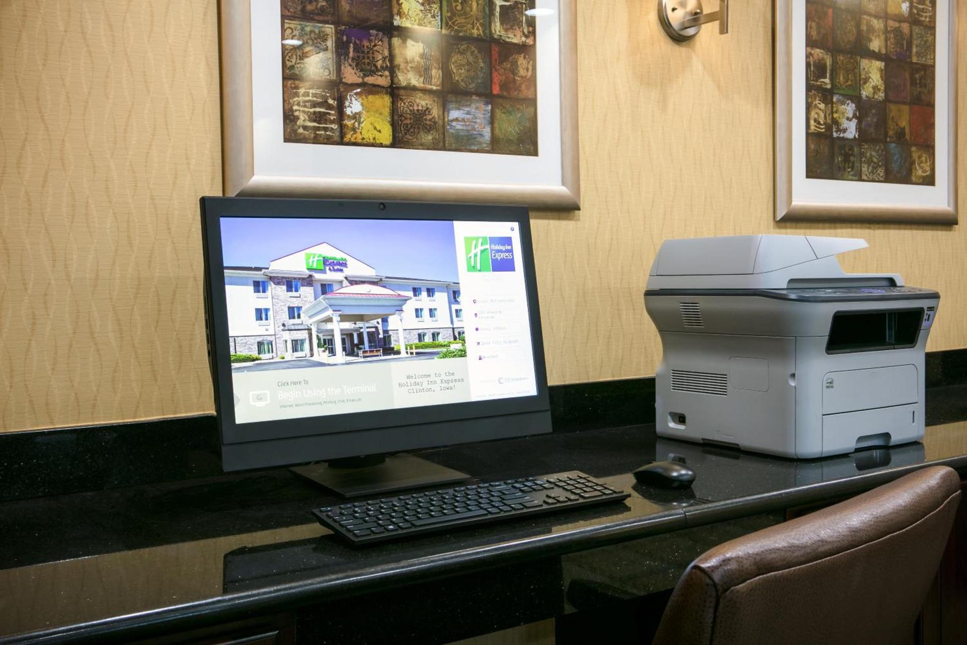 Holiday Inn Express & Suites Clinton by IHG photo 48