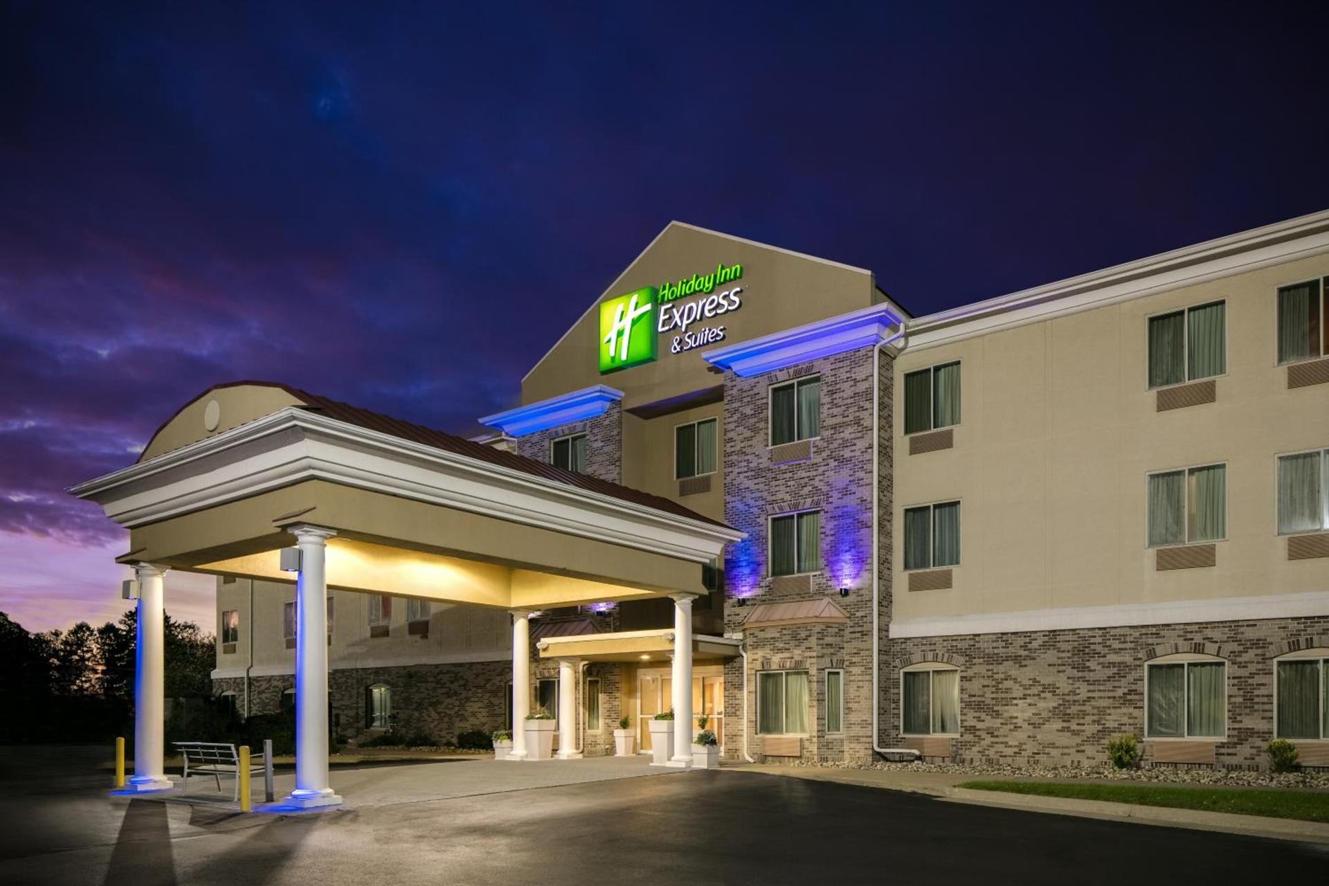 Holiday Inn Express & Suites Clinton by IHG photo 54