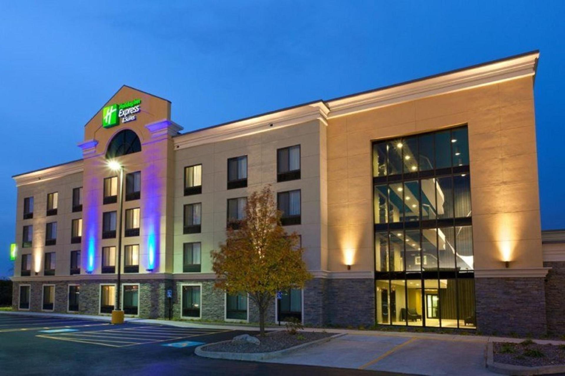 Holiday Inn Express and Suites Batavia by IHG photo 13