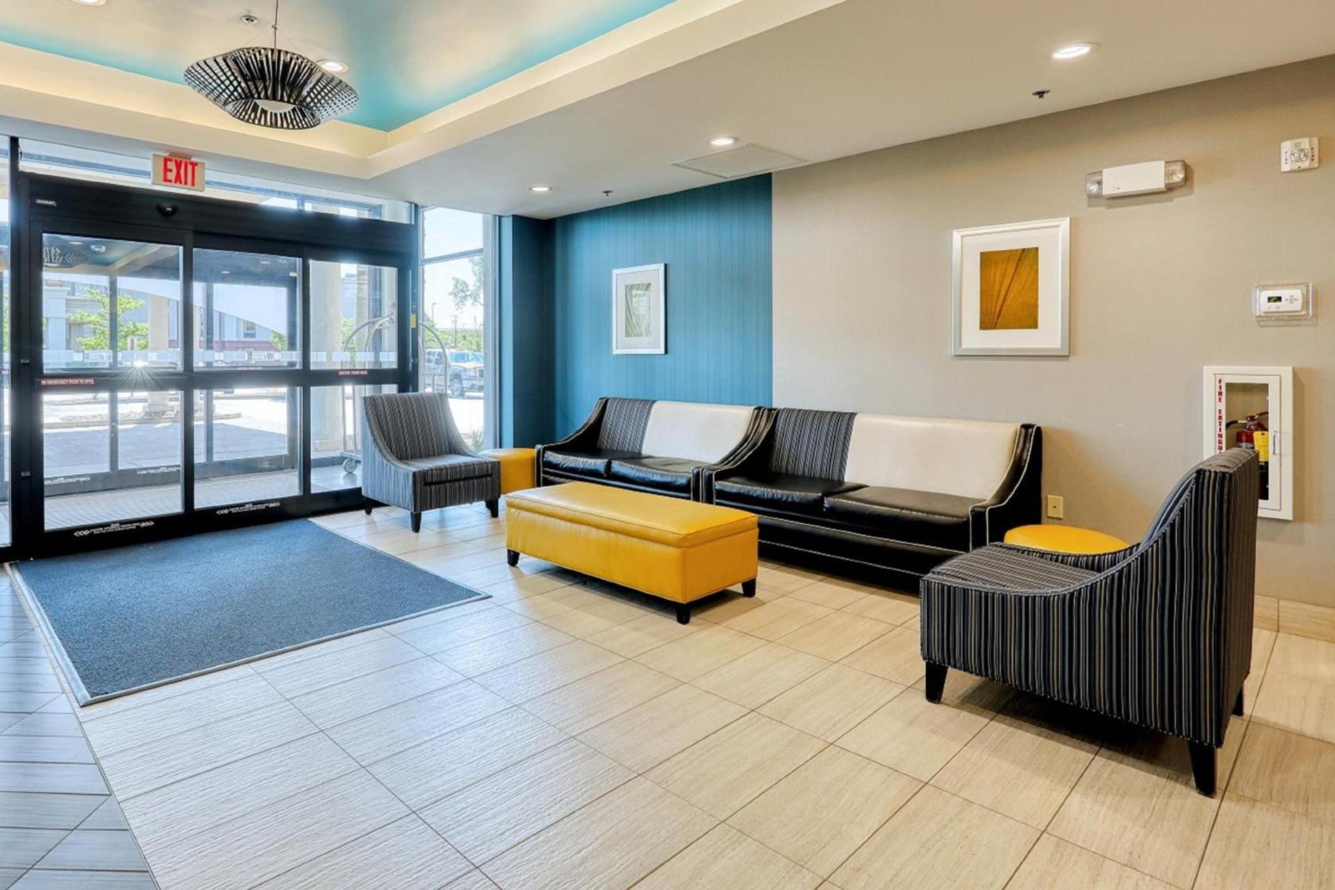 Holiday Inn Express and Suites Batavia by IHG photo 16