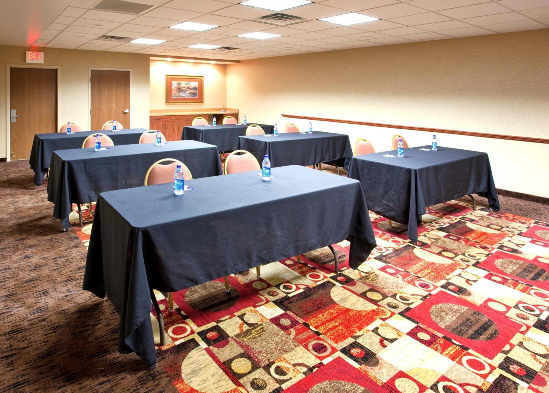 Holiday Inn Express Hotel & Suites Bowling Green by IHG photo 47