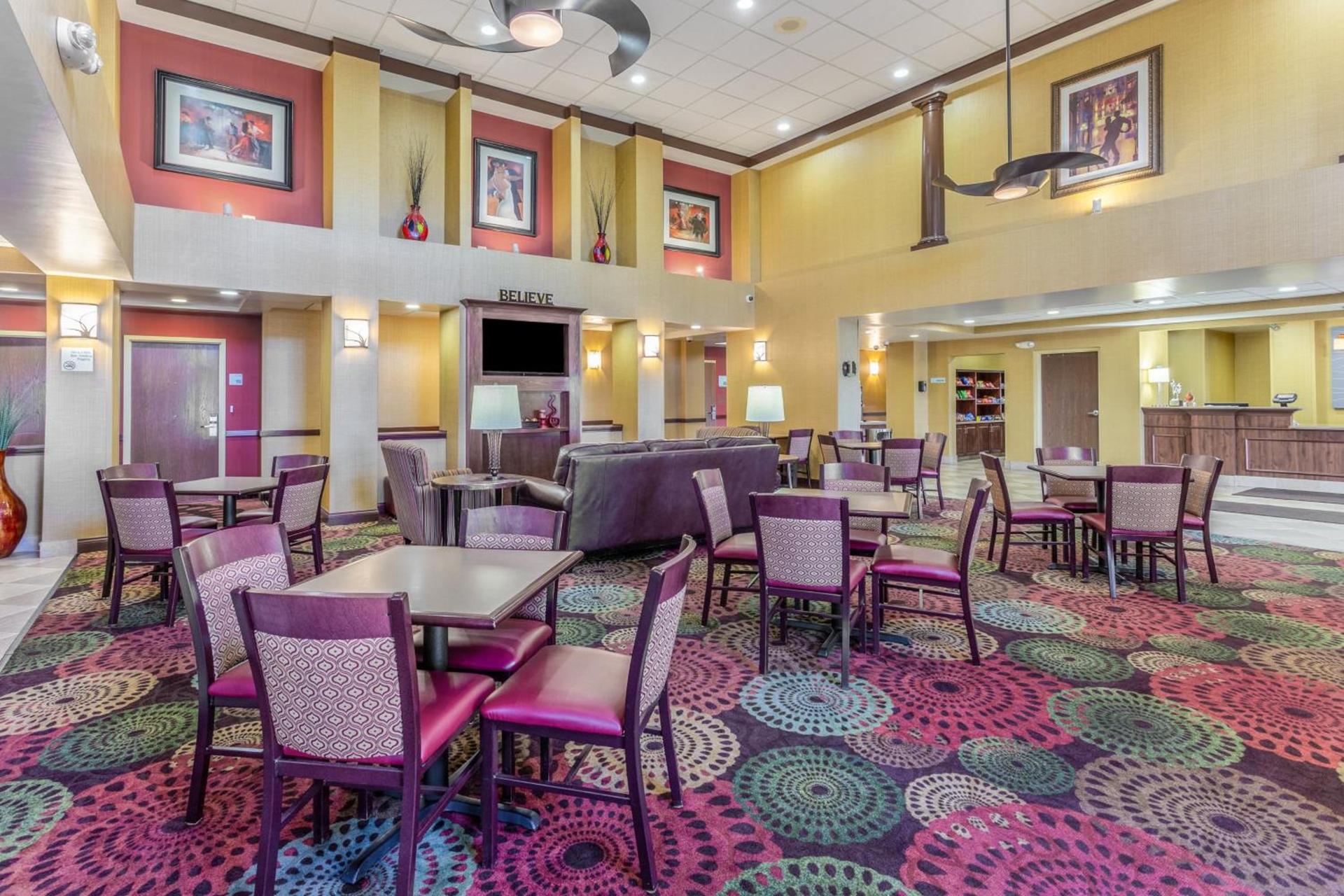 Holiday Inn Express Hotel & Suites Bowling Green by IHG photo 10