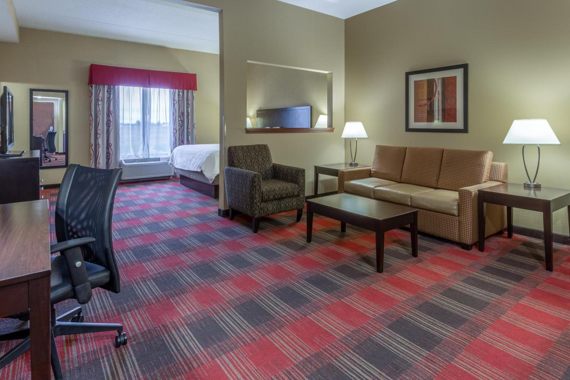 Holiday Inn Express Hotel & Suites Bowling Green by IHG photo 42