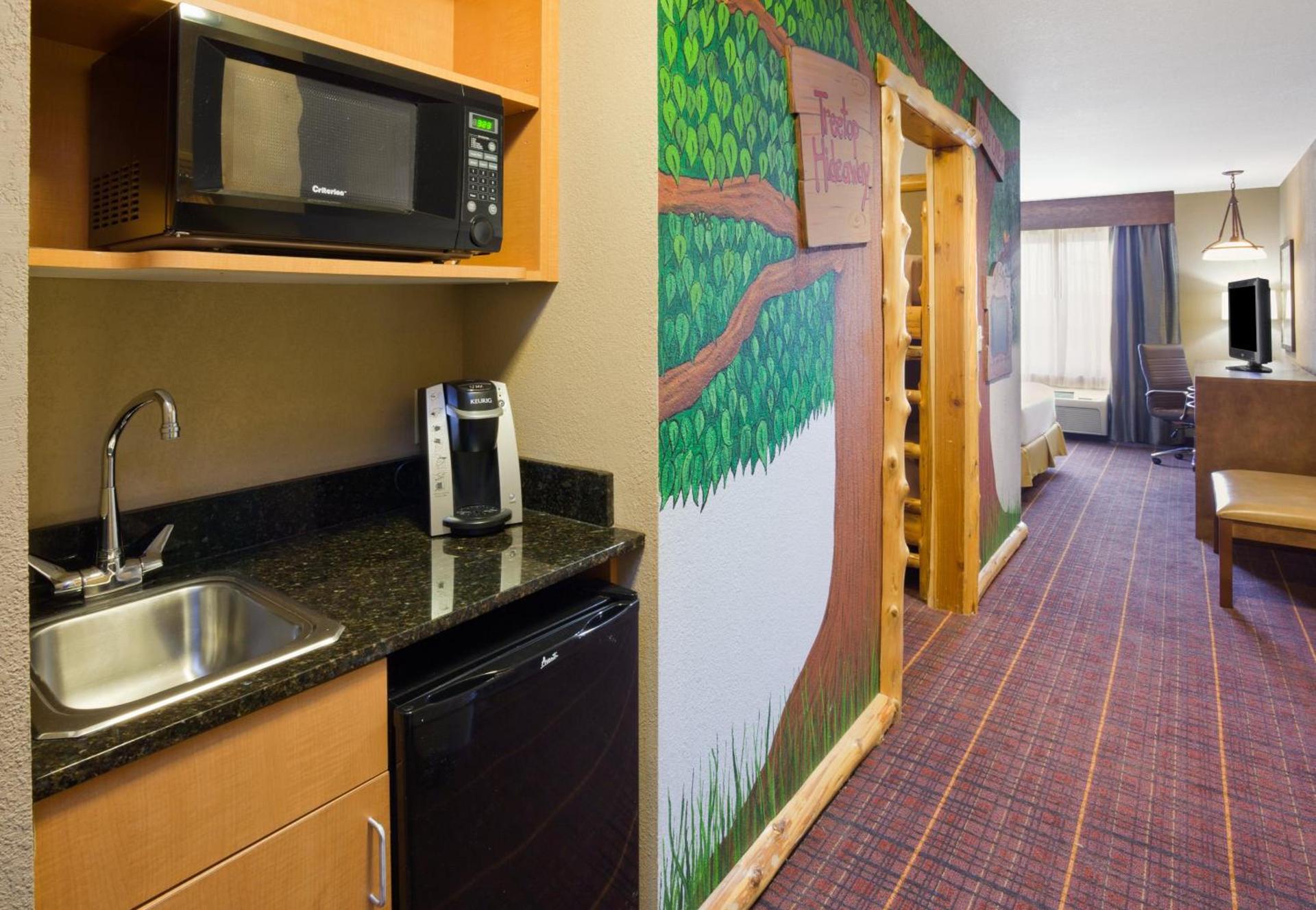 Holiday Inn Express Hotel & Suites Brainerd-Baxter by IHG photo 22