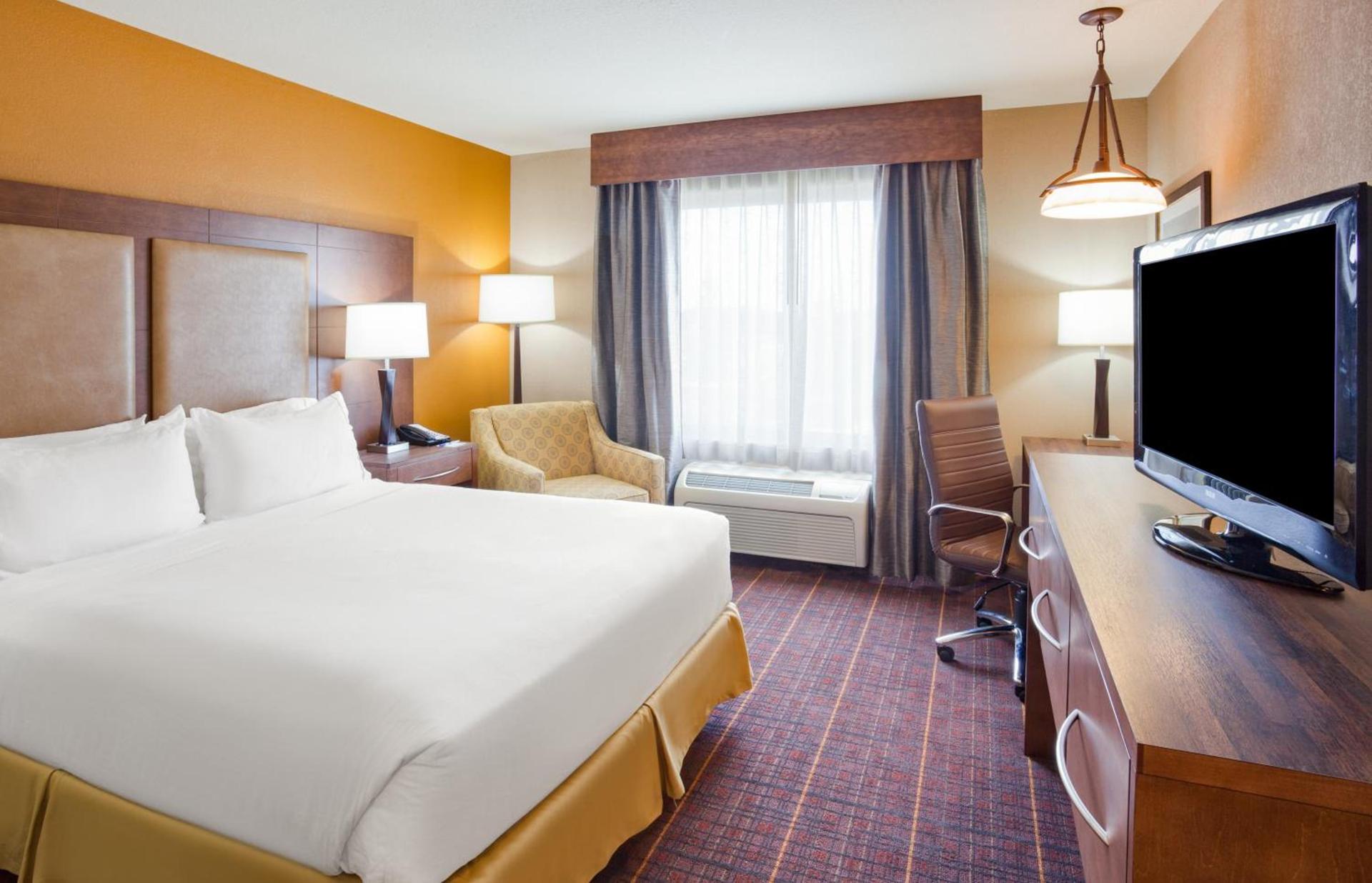 Holiday Inn Express Hotel & Suites Brainerd-Baxter by IHG photo 7