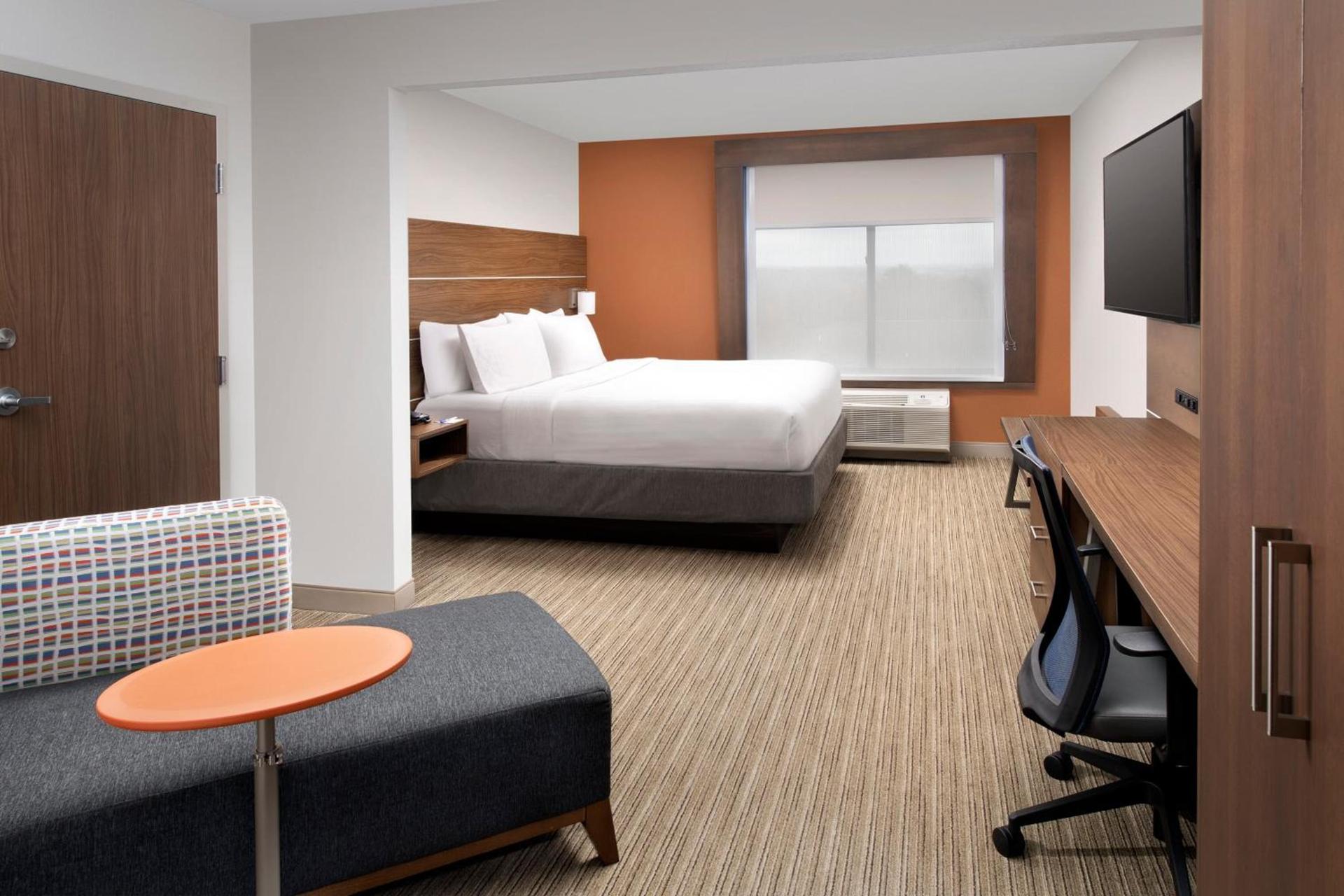 Holiday Inn Express & Suites Baltimore - BWI Airport North by IHG photo 28