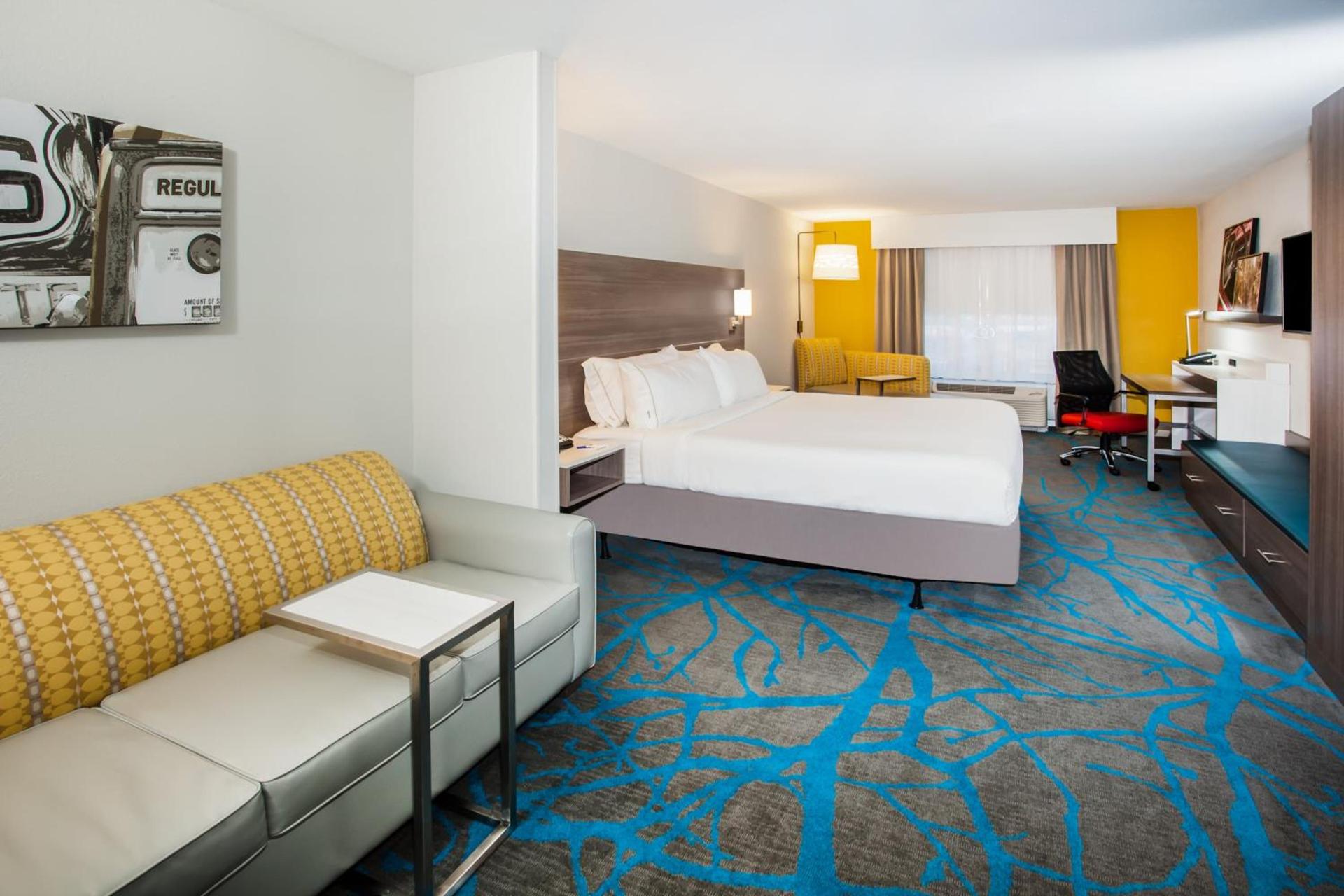 Holiday Inn Express & Suites Litchfield by IHG photo 24