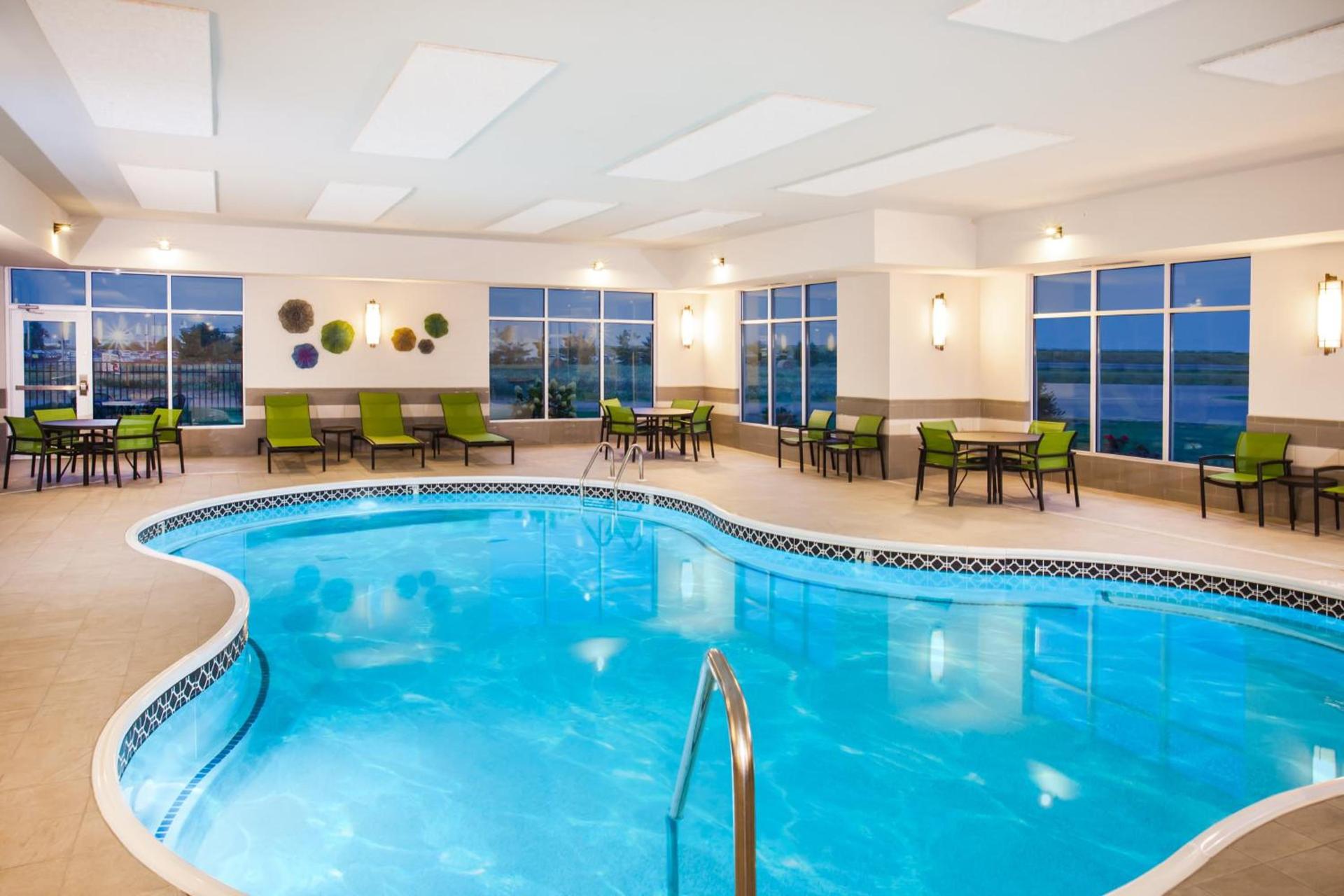 Holiday Inn Express & Suites Litchfield by IHG photo 34