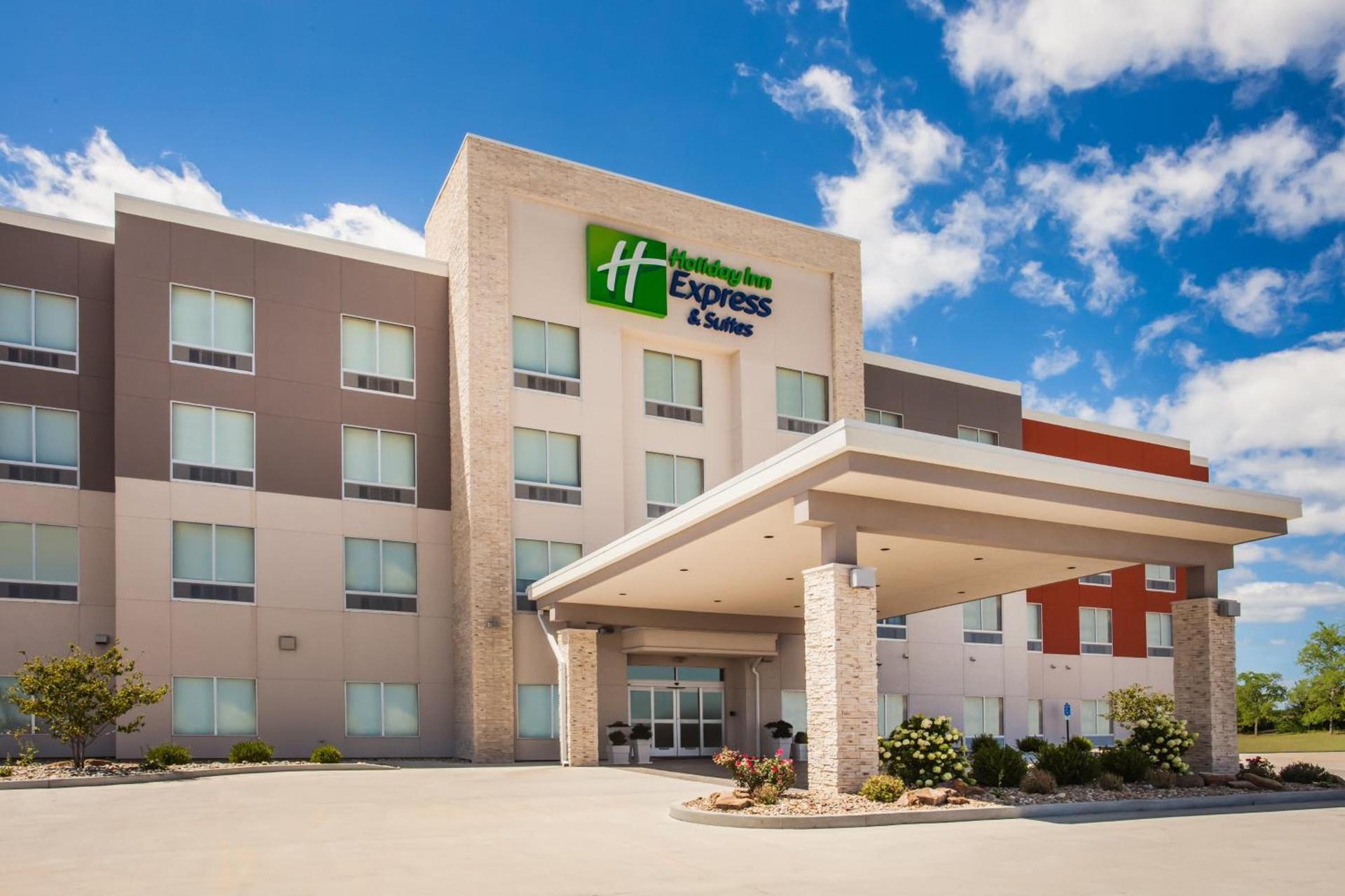 Holiday Inn Express & Suites Litchfield by IHG photo 3