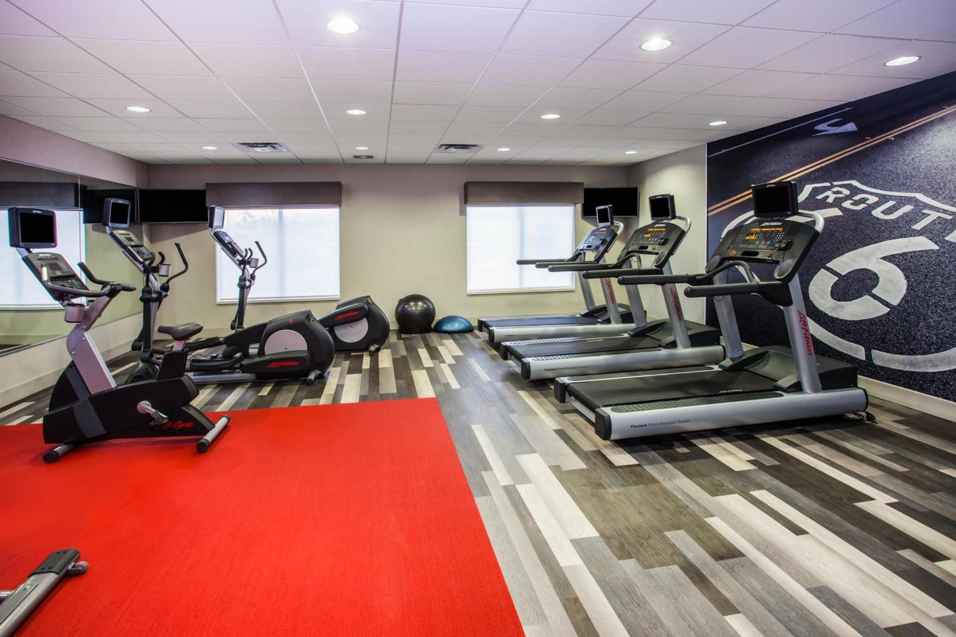 Holiday Inn Express & Suites Litchfield by IHG photo 4