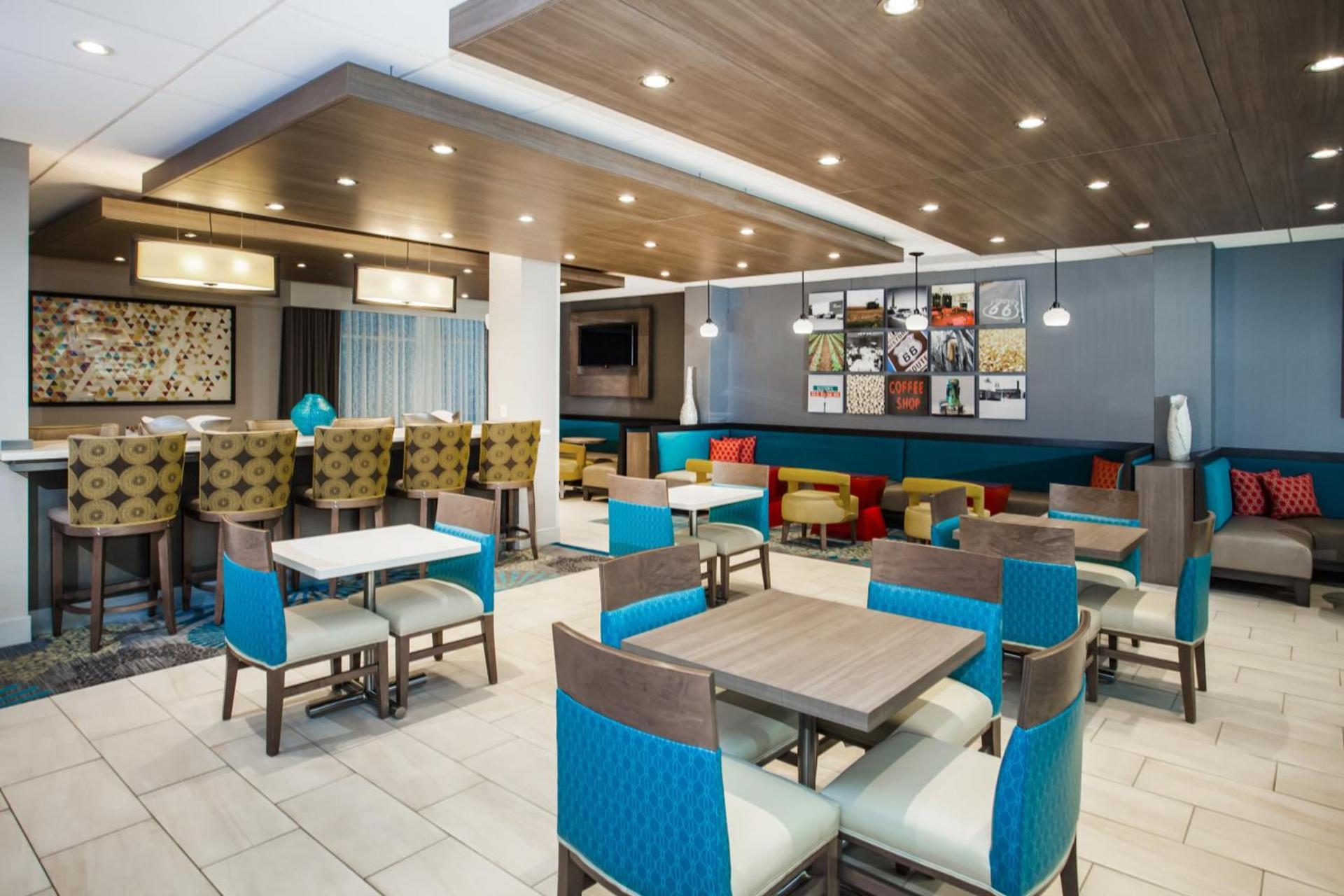 Holiday Inn Express & Suites Litchfield by IHG photo 39