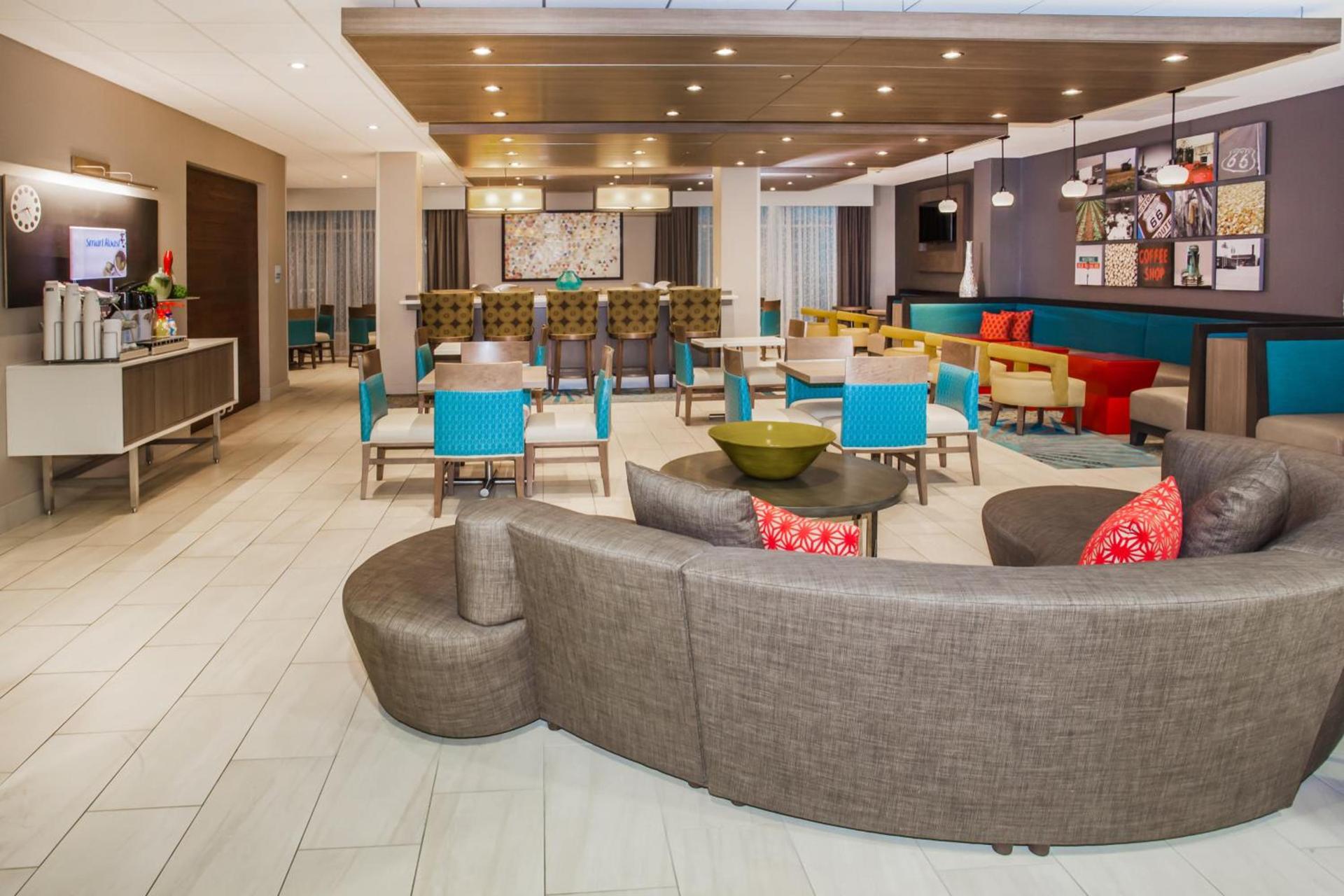 Holiday Inn Express & Suites Litchfield by IHG photo 8
