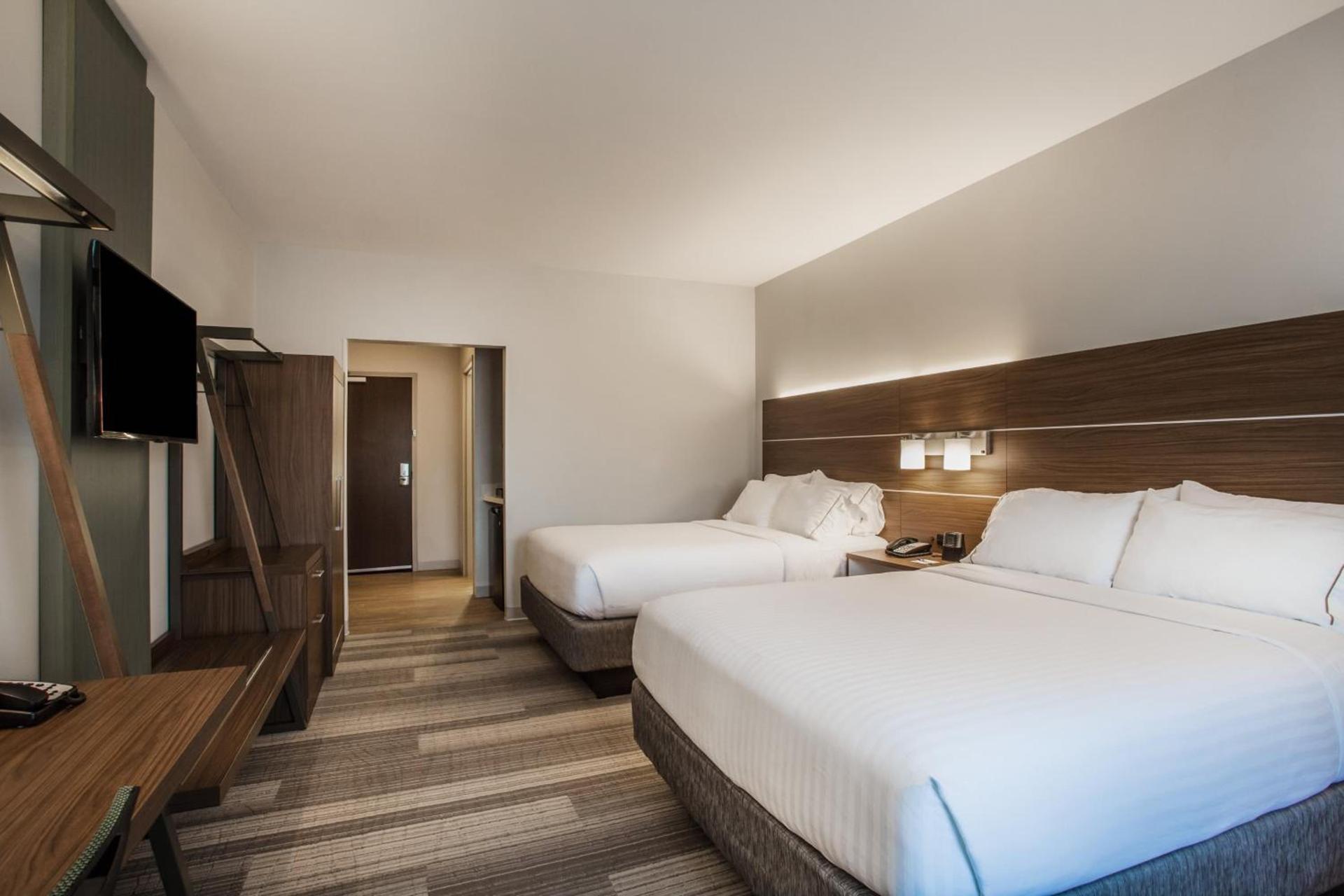 Holiday Inn Express & Suites Lexington Park California by IHG photo 35