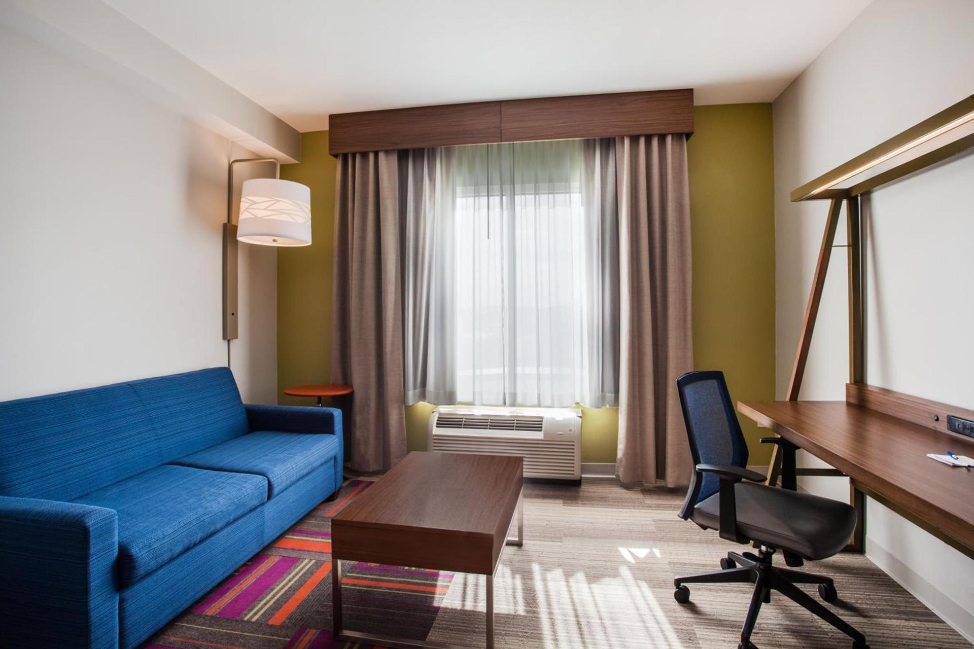 Holiday Inn Express & Suites Lexington Park California by IHG photo 32