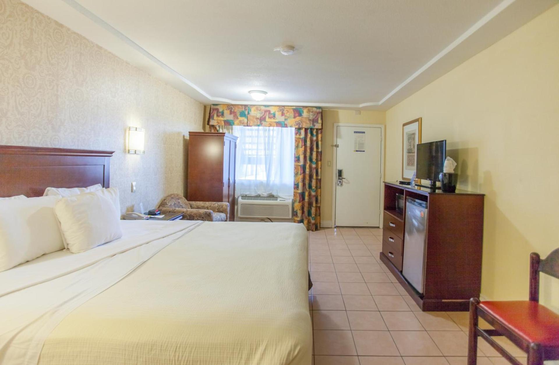 Days Inn by Wyndham Shenandoah photo 53