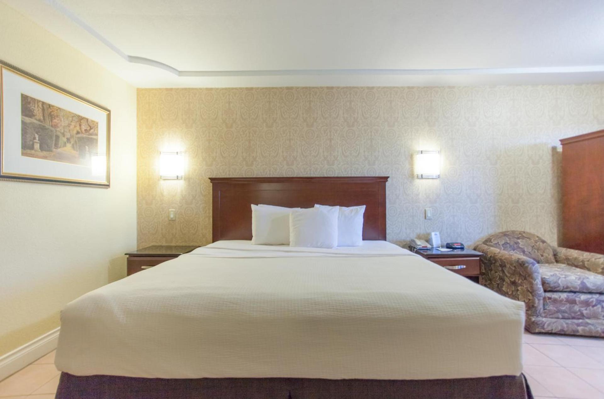 Days Inn by Wyndham Shenandoah photo 100