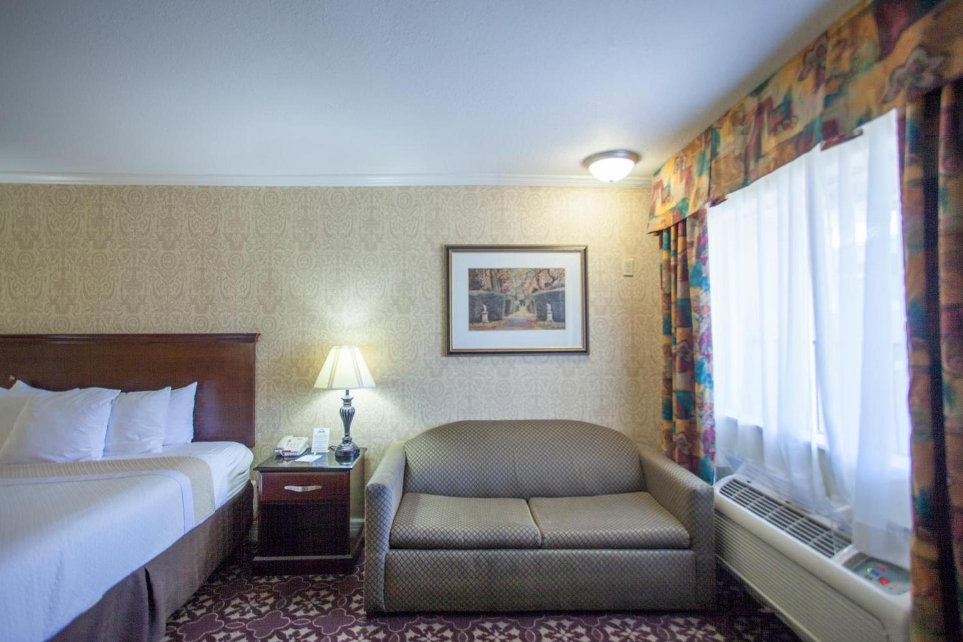 Days Inn by Wyndham Shenandoah photo 86