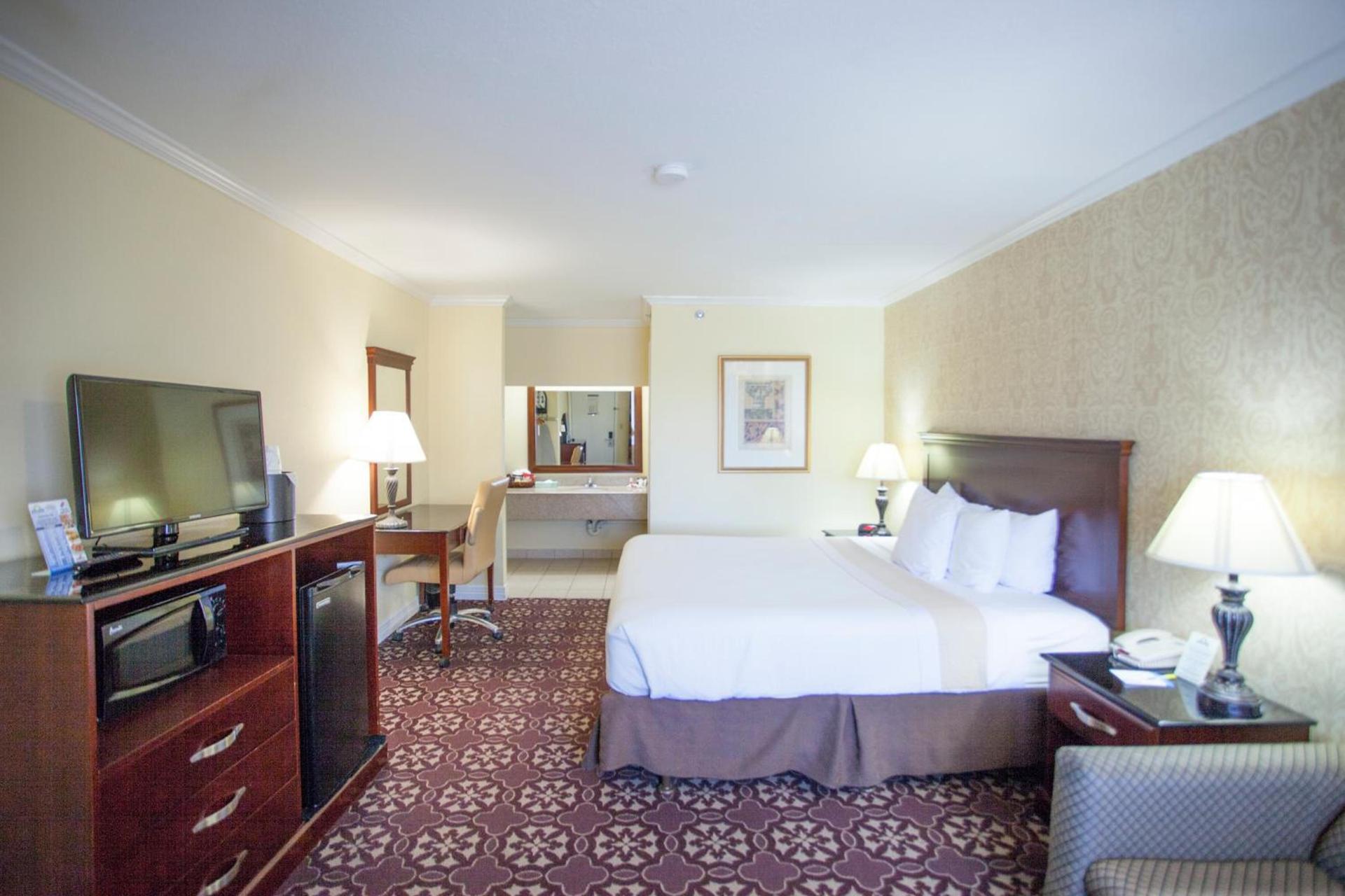 Days Inn by Wyndham Shenandoah photo 85