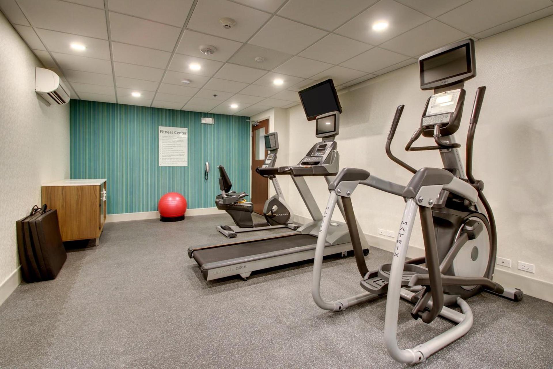 Holiday Inn Express & Suites Aurora - Naperville by IHG photo 19