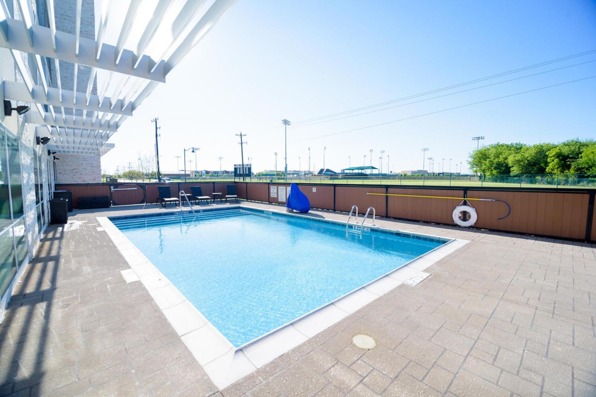 Holiday Inn Express & Suites McKinney - Frisco East by IHG photo 17