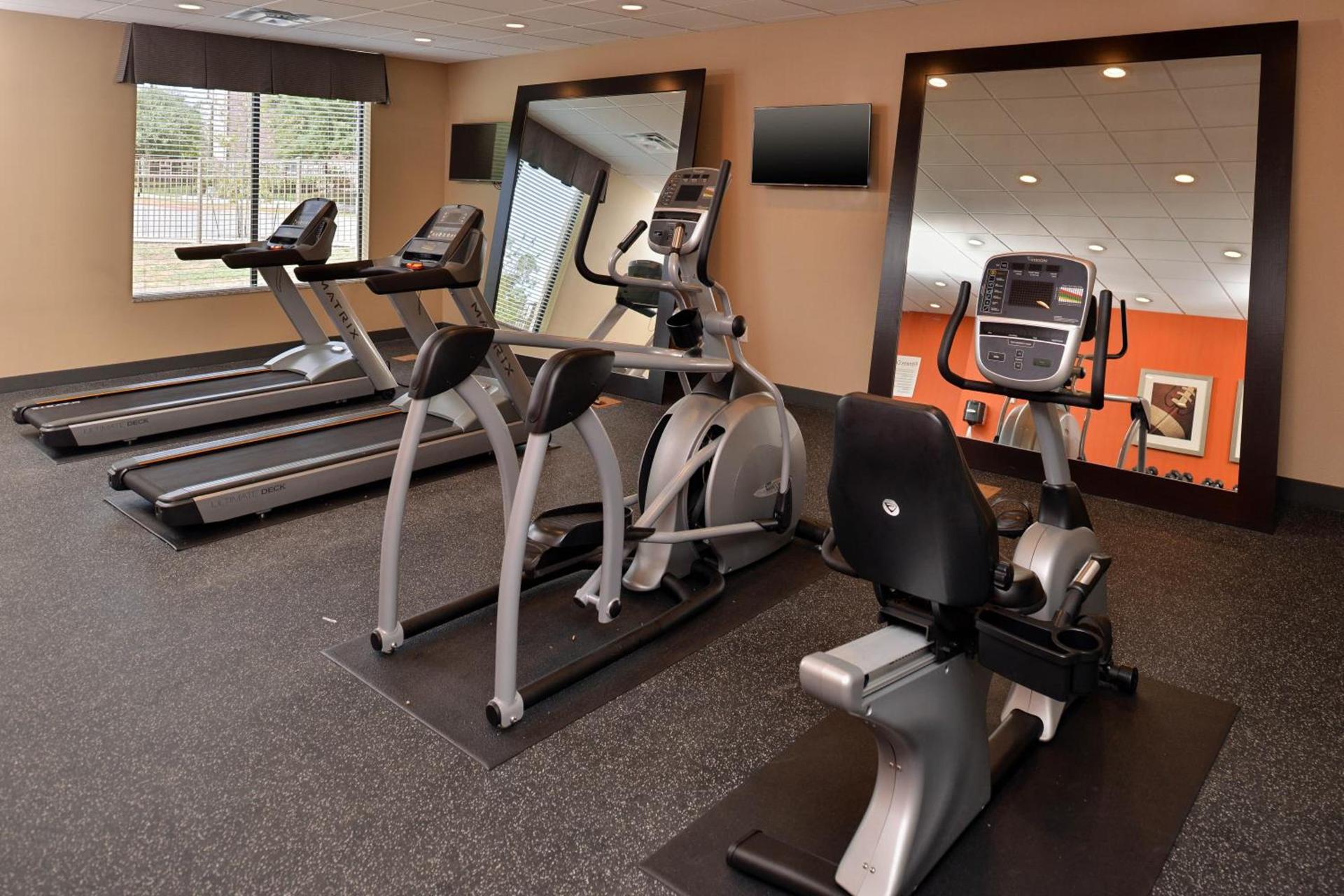 Holiday Inn Express & Suites Austin South by IHG photo 9