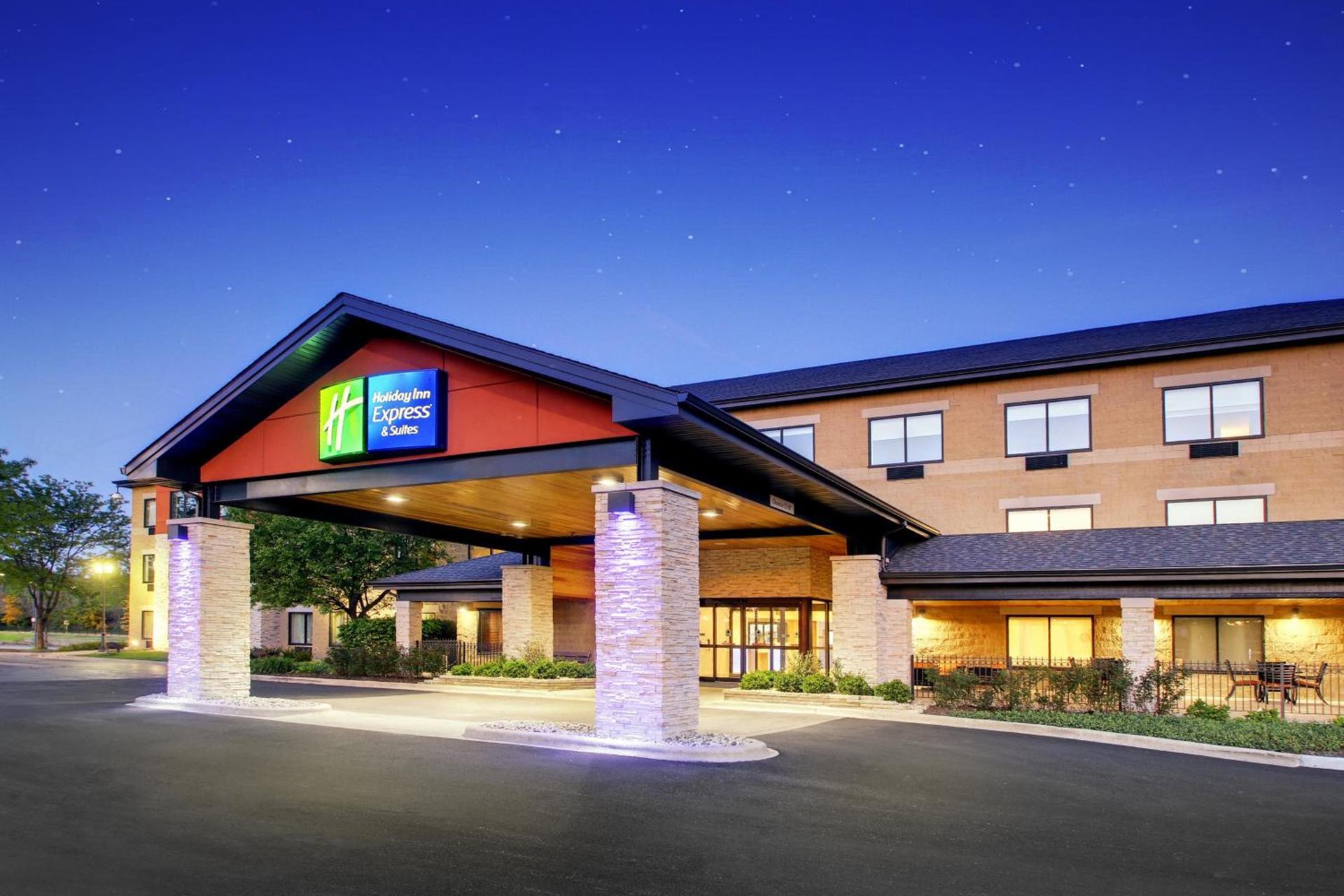 Holiday Inn Express & Suites Aurora - Naperville by IHG photo 8