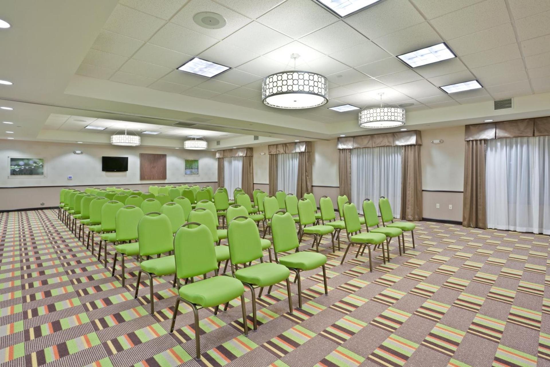 Holiday Inn Express Hays by IHG photo 9
