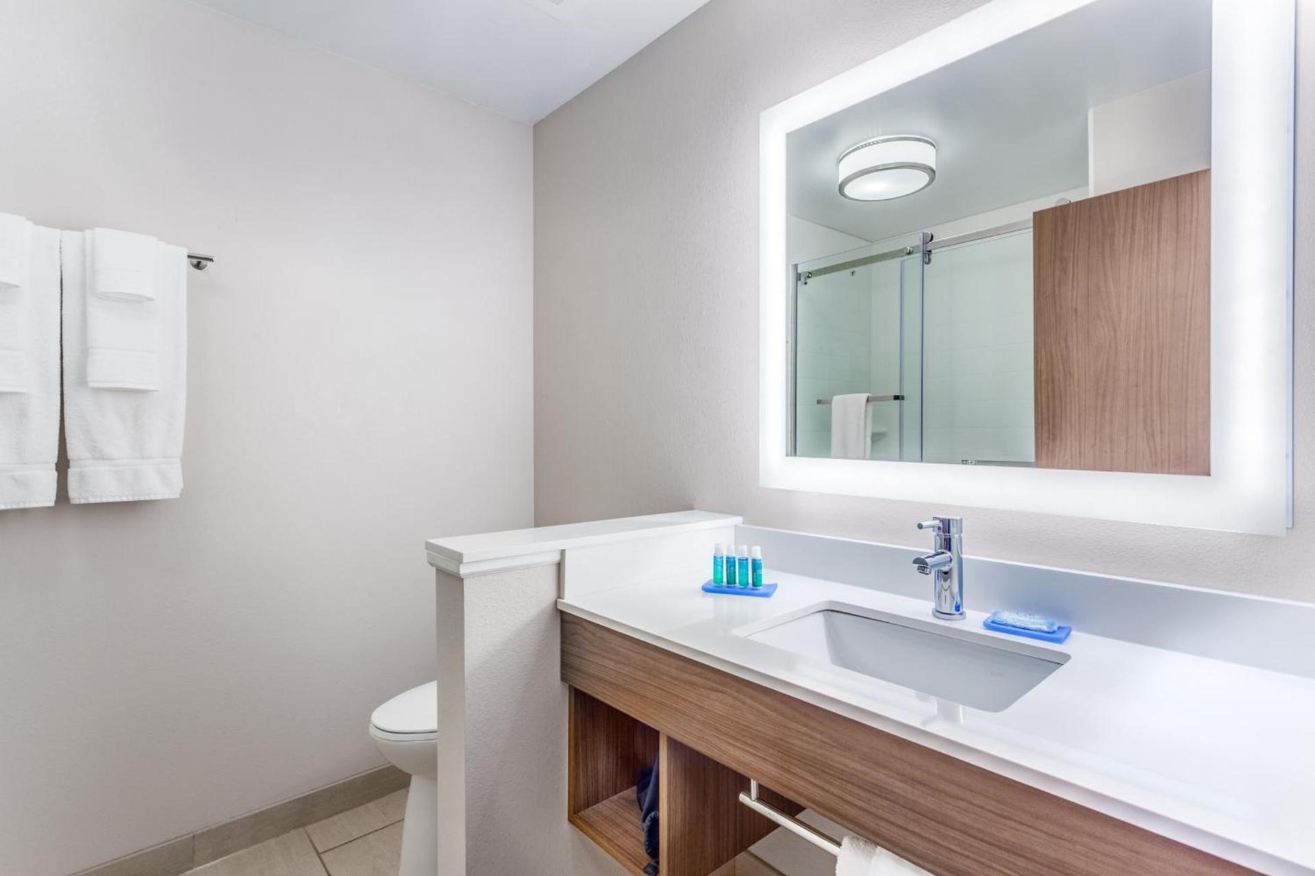 Holiday Inn Express & Suites Hammond by IHG photo 19