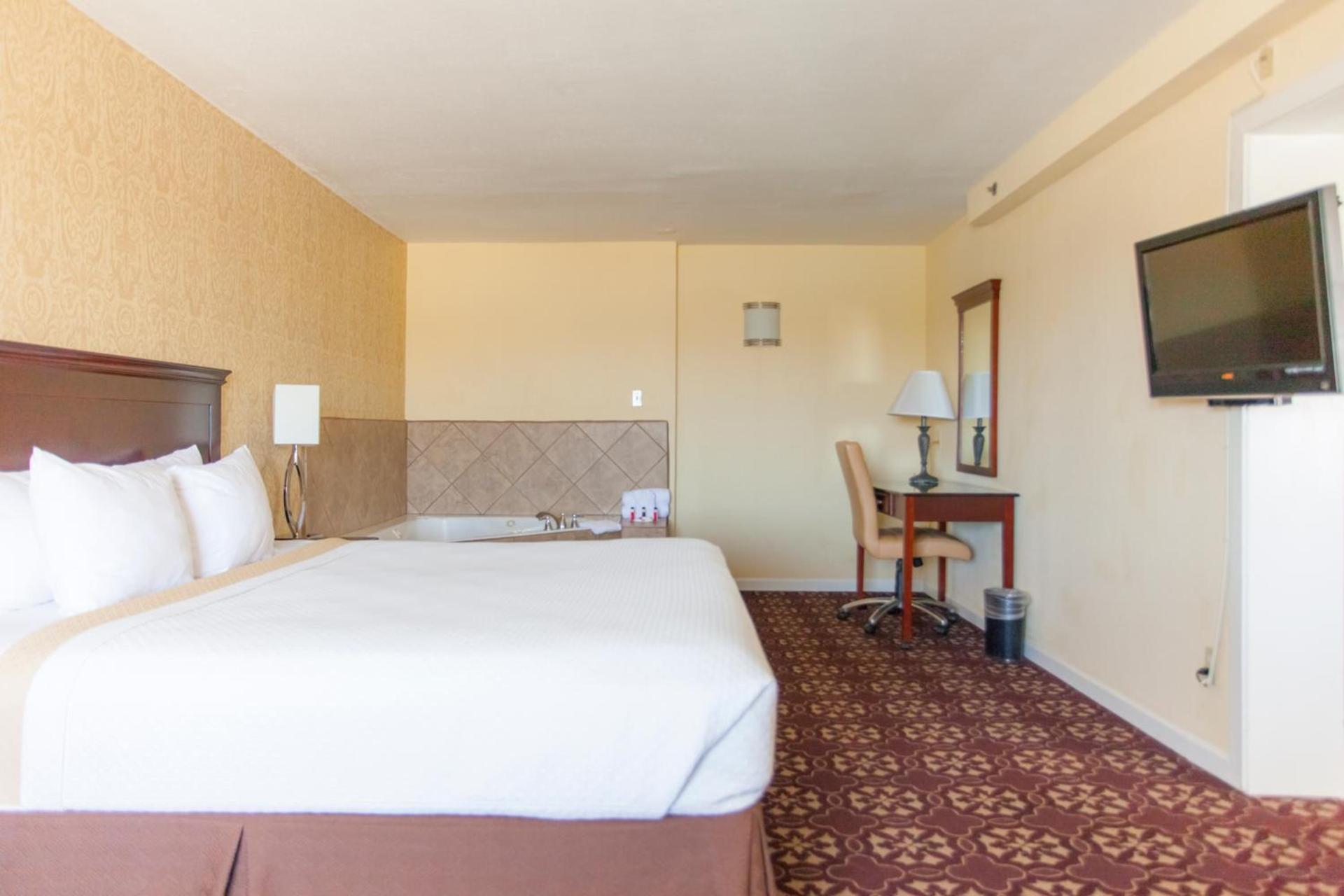 Days Inn by Wyndham Shenandoah photo 83