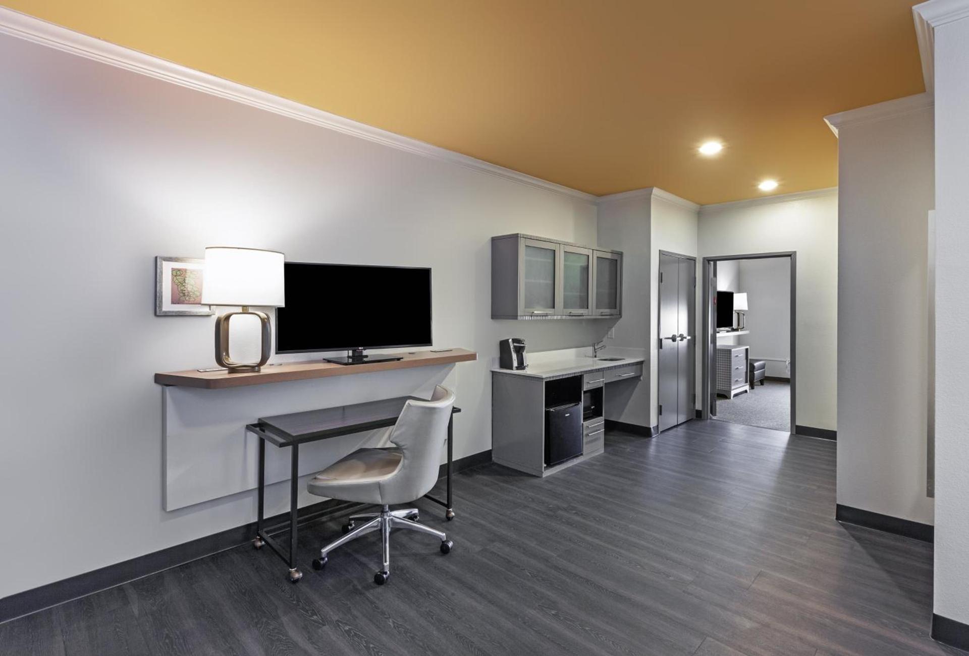 Holiday Inn & Suites McKinney - N Allen by IHG photo 19