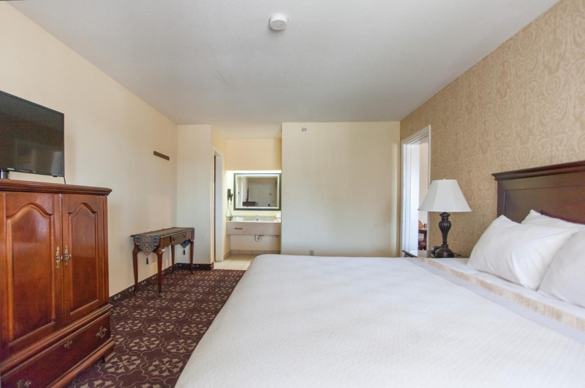 Days Inn by Wyndham Shenandoah photo 94