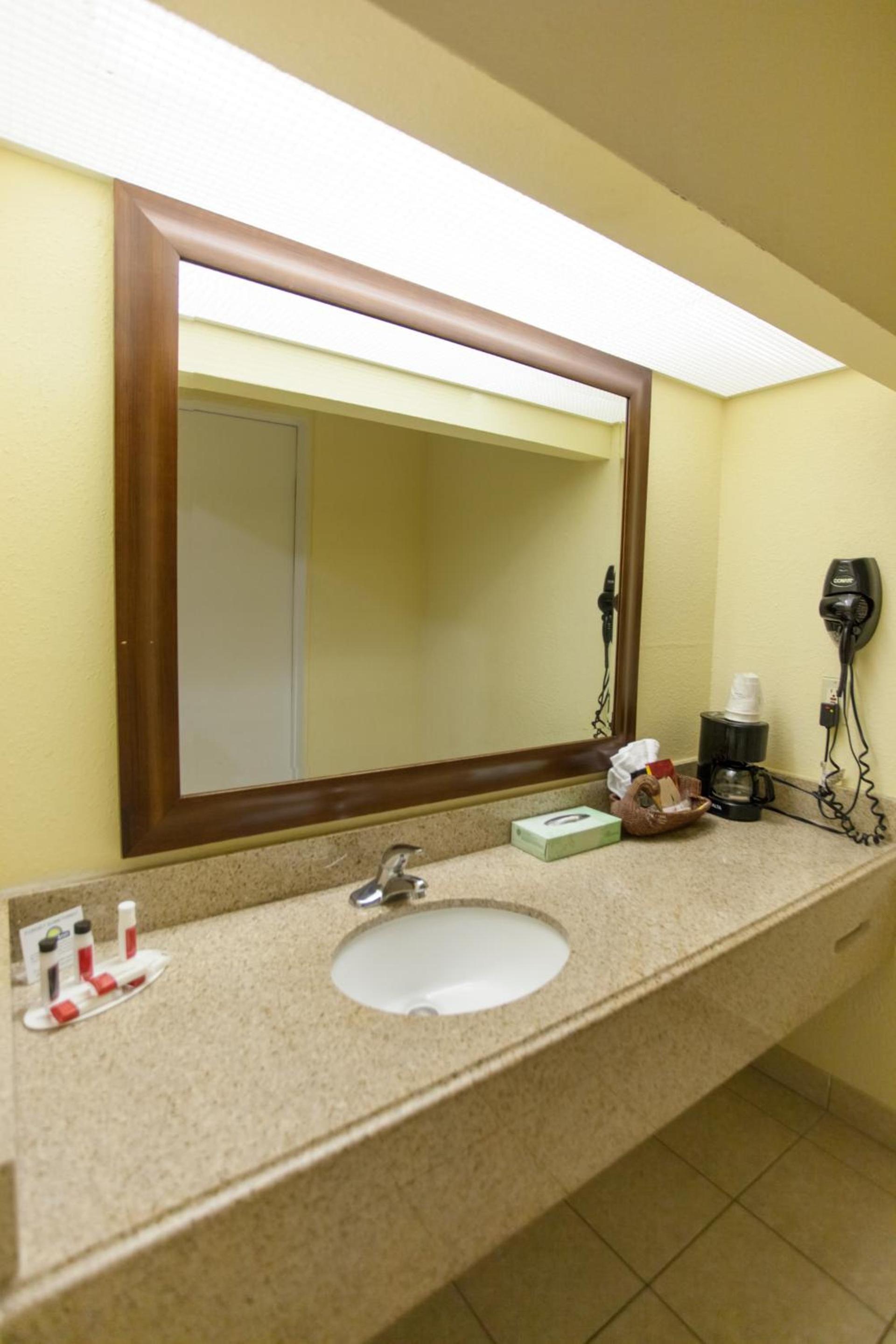 Days Inn by Wyndham Shenandoah photo 60