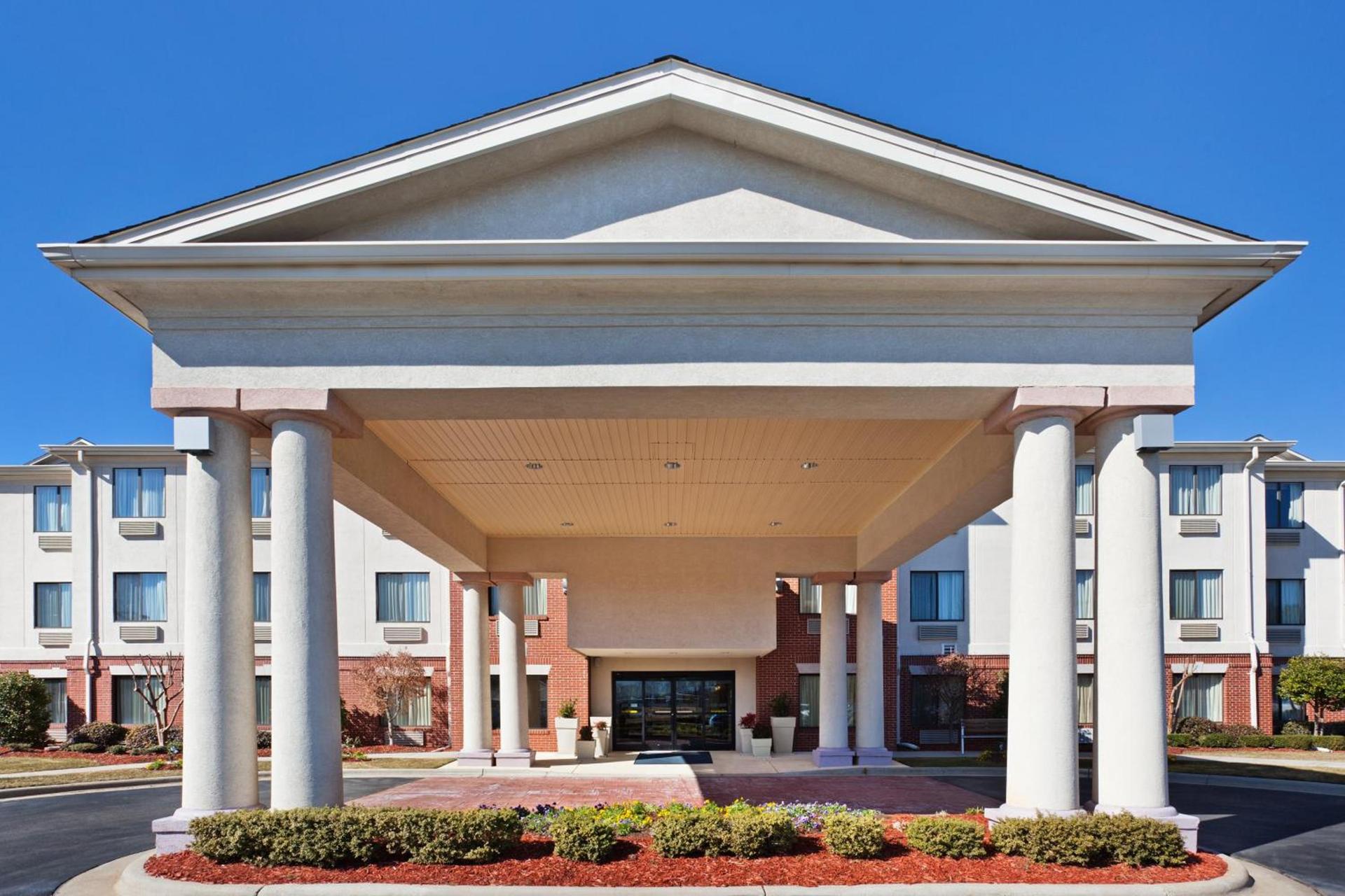 Holiday Inn Express & Suites Reidsville by IHG photo 22