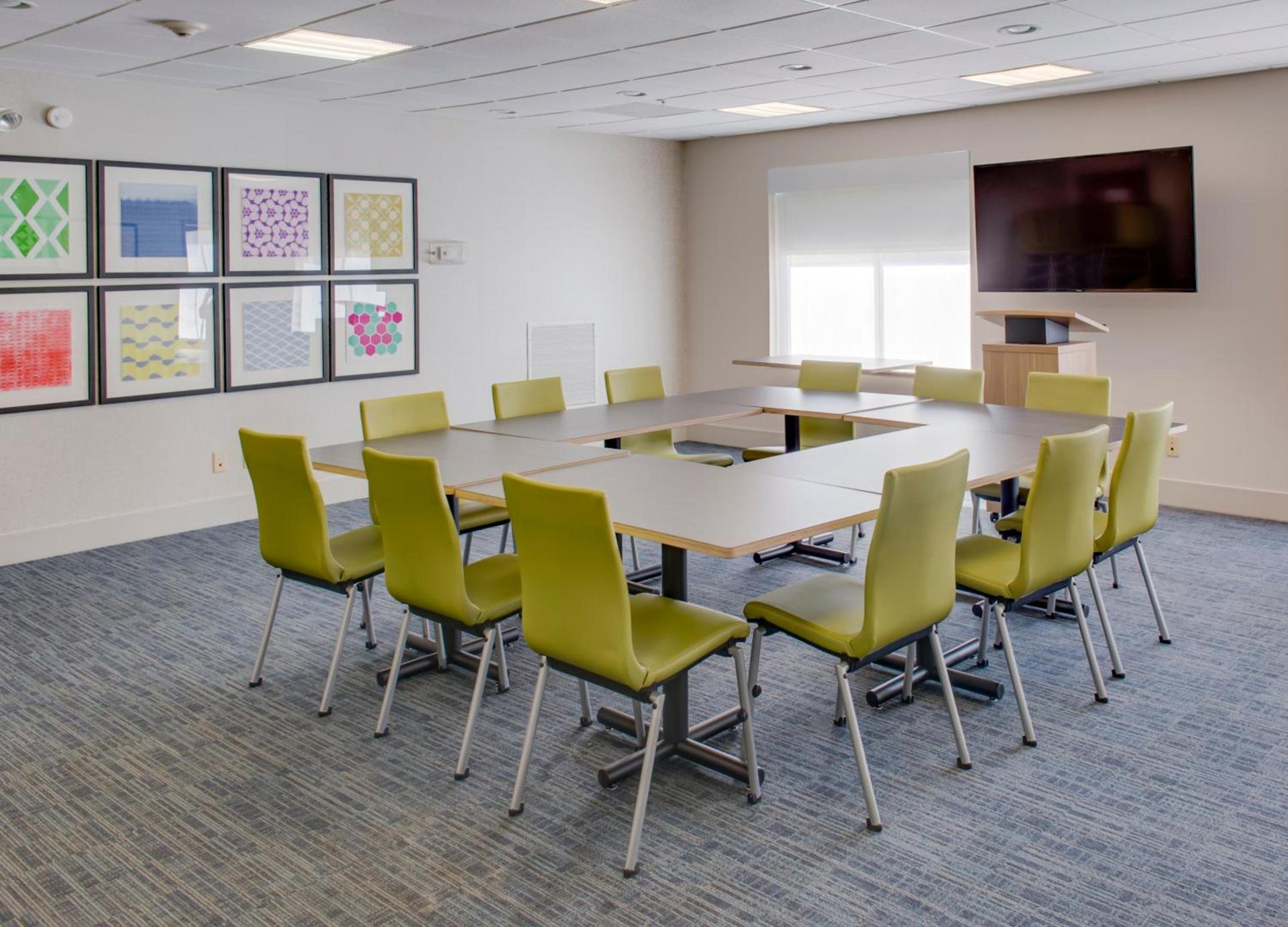 Holiday Inn Express Hotel & Suites Chickasha by IHG photo 21