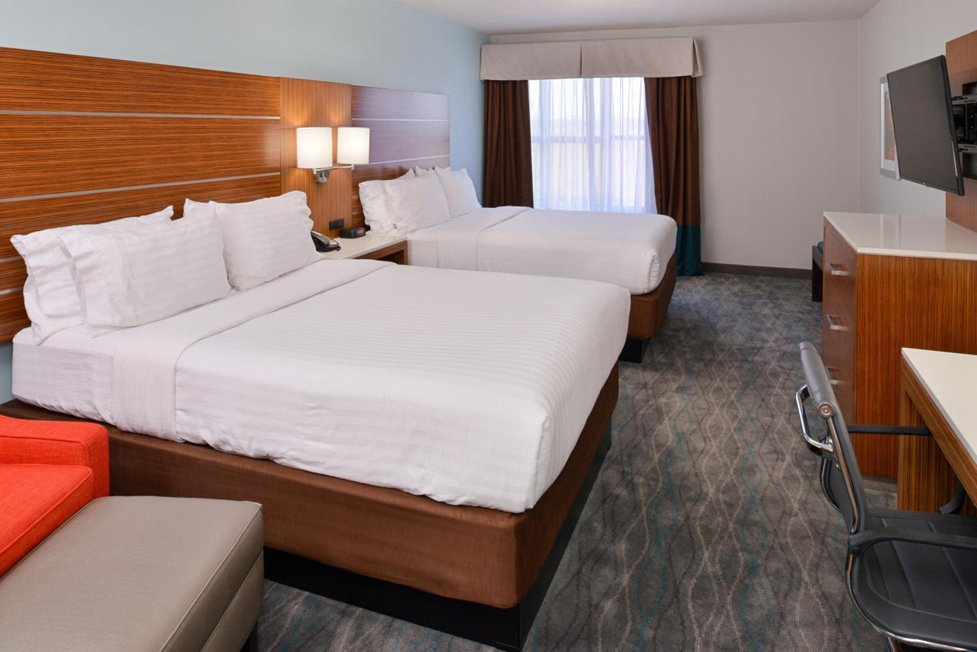 Holiday Inn Express & Suites Austin North Central by IHG photo 6