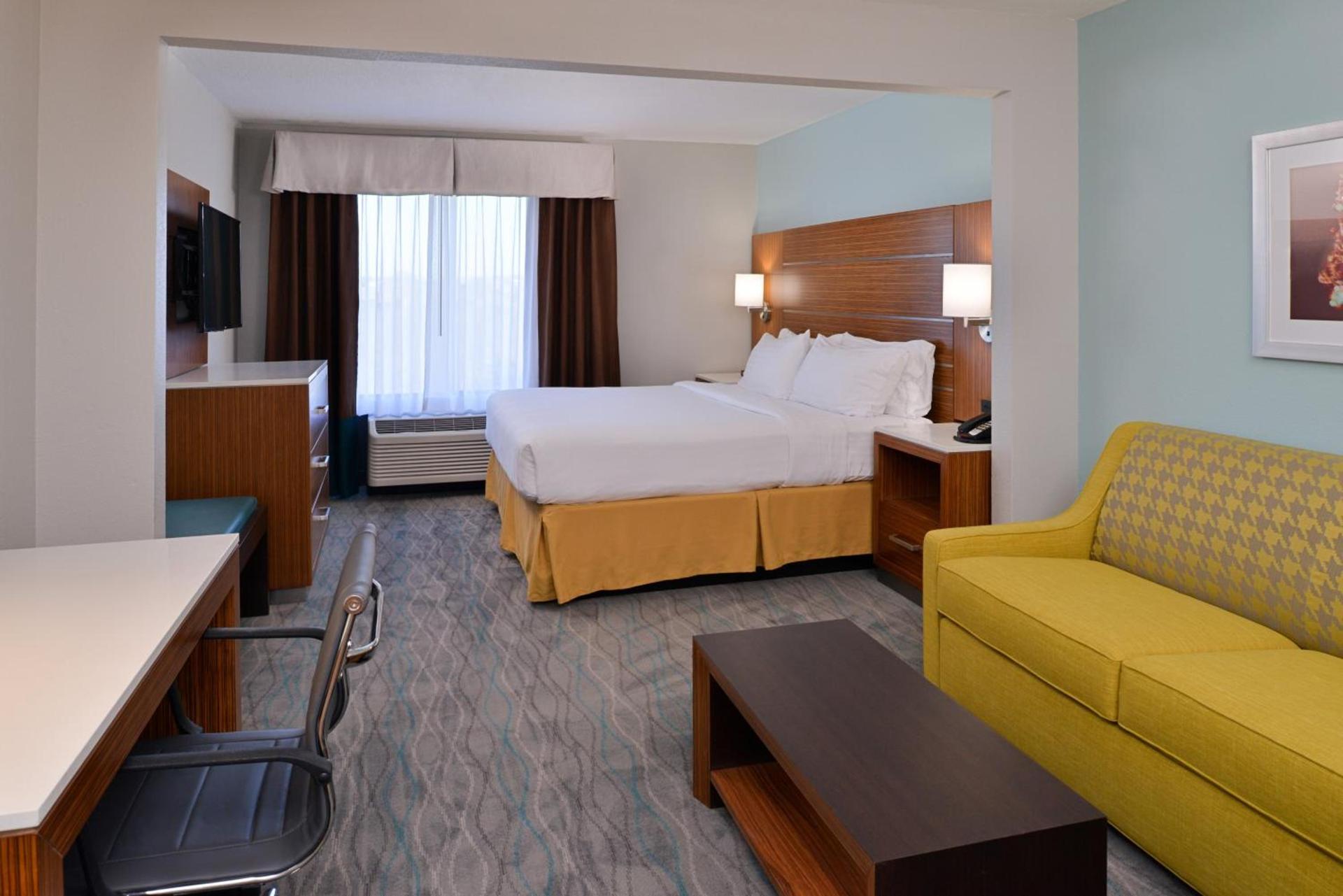 Holiday Inn Express & Suites Austin North Central by IHG photo 46